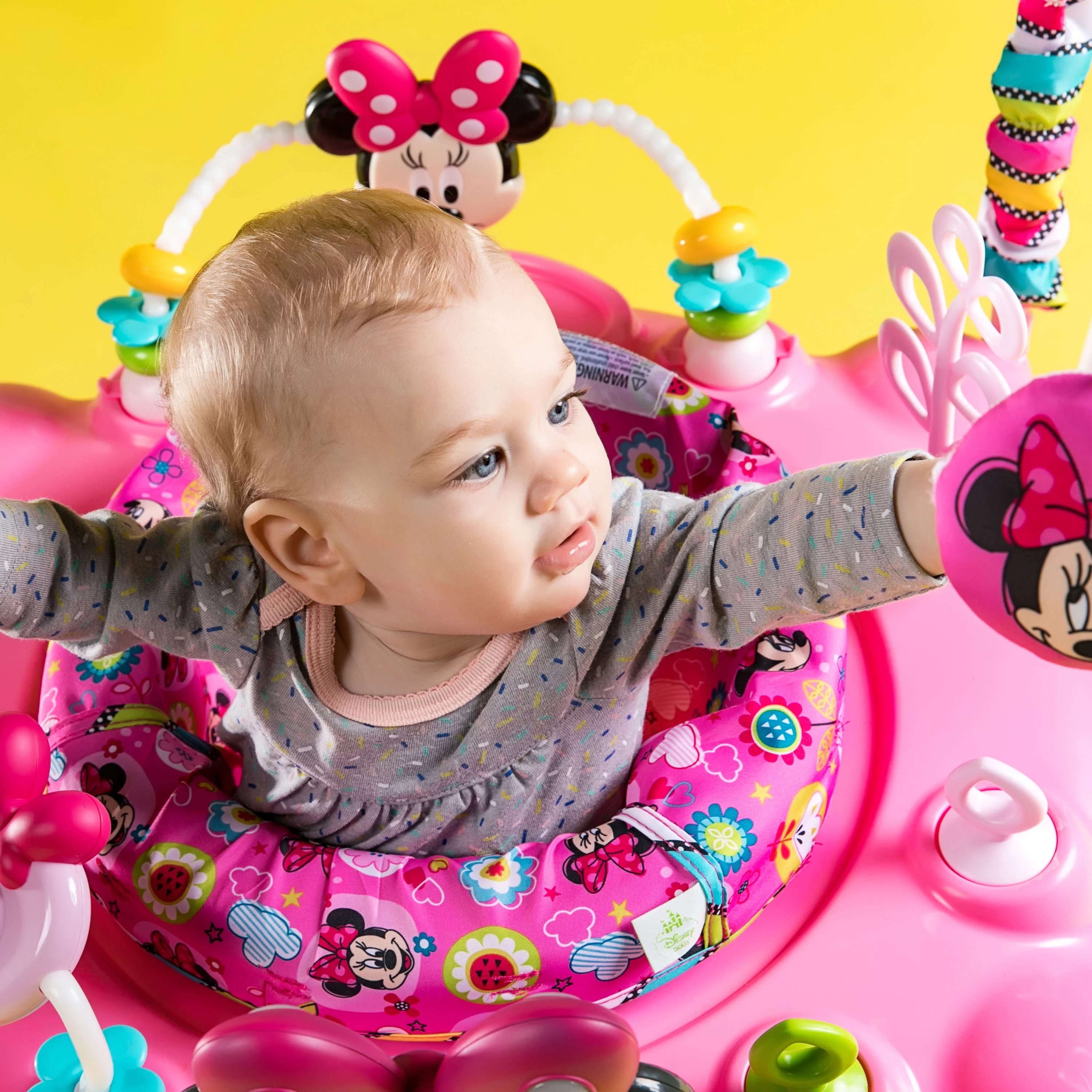 2025 Bright Starts Disney Baby Minnie Mouse PeekABoo ist eine Aktivität mit viel Licht und Musik. vor 6 Monaten