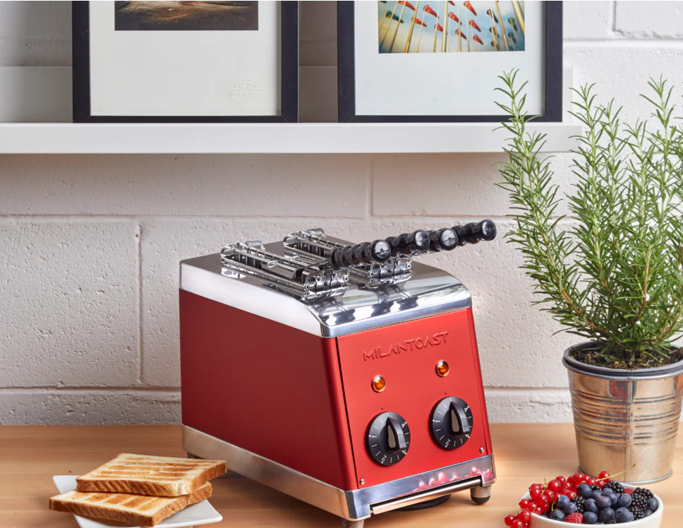Milantoast 2025 2-Schlitz-Toaster mit Zange und Brötchenhalter