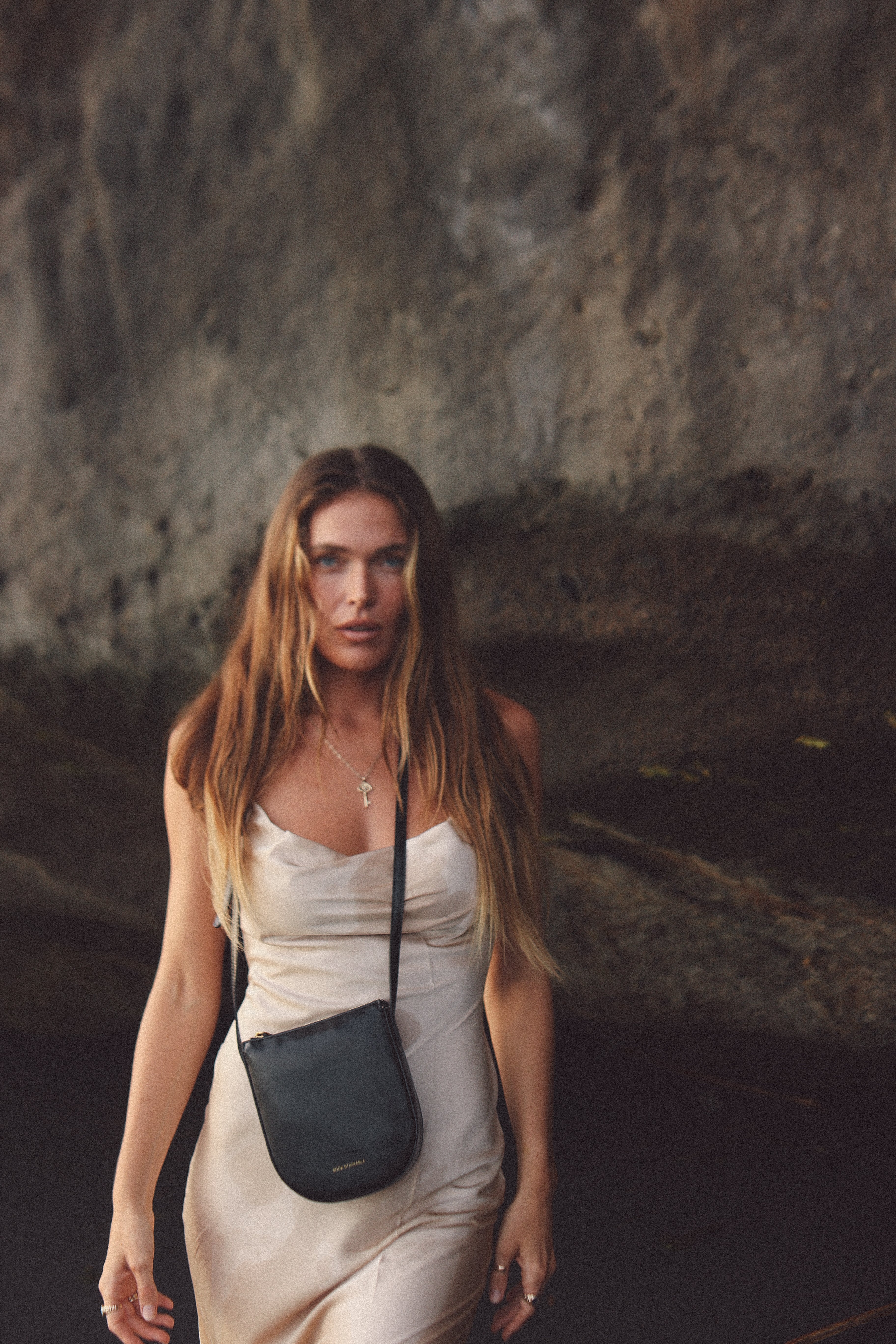 Eva - Apple Leather Crossbody Bag - Black