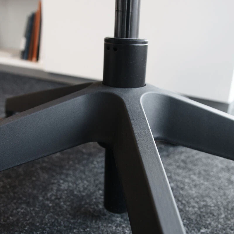 Slow Agilis MT12 Ergonomischer Bürostuhl mit schwarzem Kreuzfußkreuz – 30 Jahre Garantie – Hergestellt in Deutschland