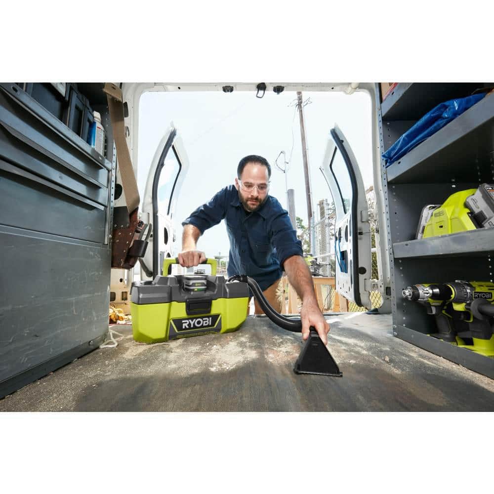 2025 ONE+ 18V 3-gallons ledningsfri lithium-ion våd-/tørstøvsuger med tilbehørsopbevaring, 4,0 Ah batteri og oplader P3240KN