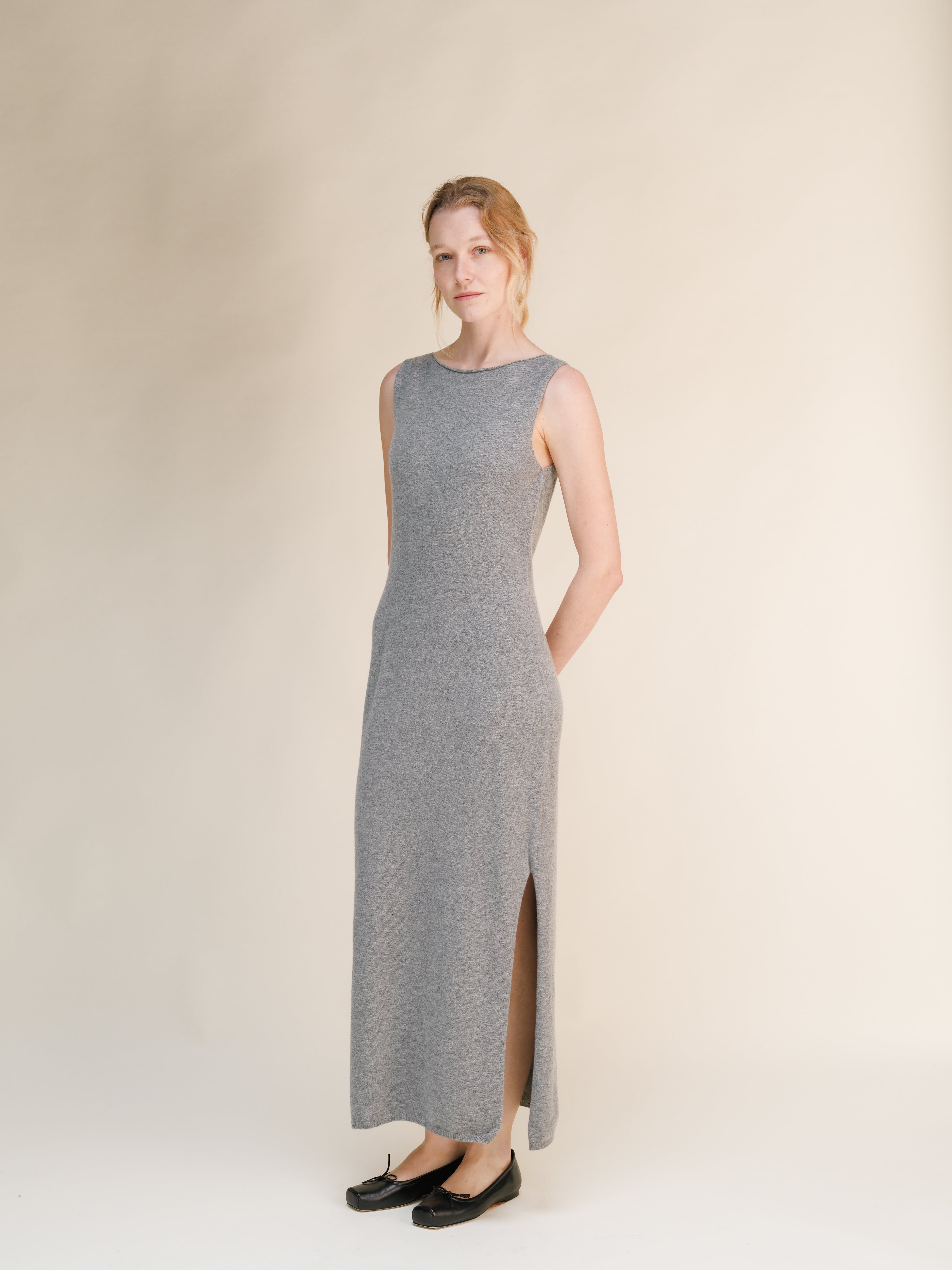 Cashmere Blend Boat Neck Sleeveless Dress (3D-Knit)