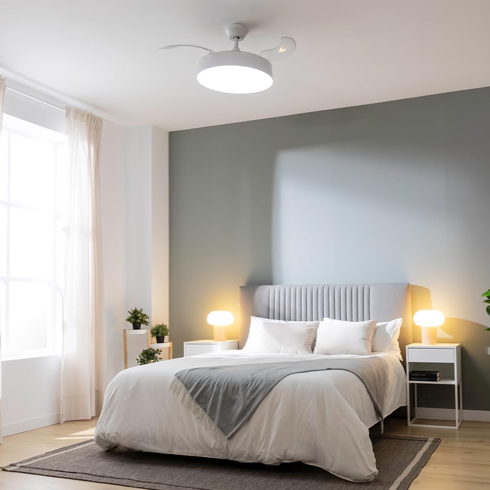 Ventilateur de plafond Cecotec à pales rétractables et lampe invisible EnergySilence Aero 4280 en acier, 40 W, diamètre 42 pouces (106 cm), minuterie, 3 tons lumineux, fonction été-hiver
