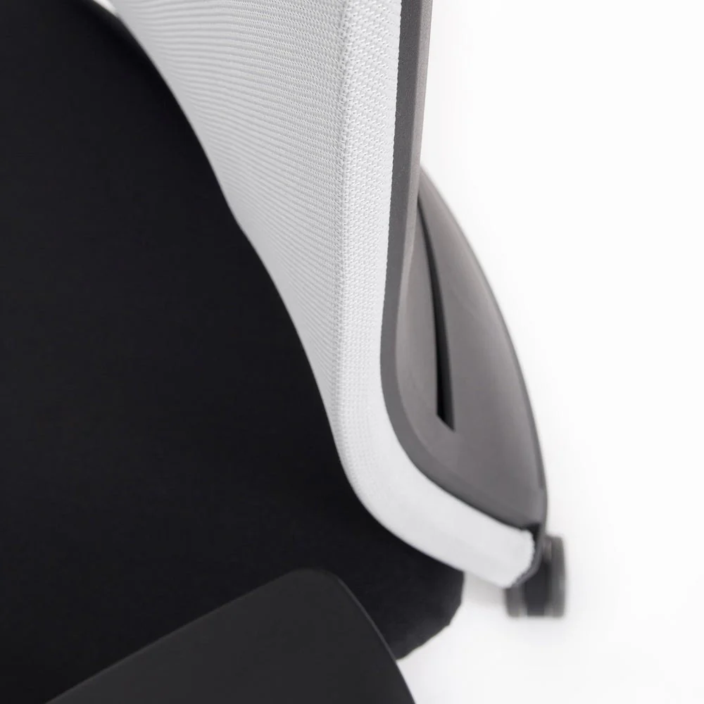 2025 Agilis Matrix MT13 Langsomt lænende kontorstol med netryg SPECIALUDGAVE Ren sort