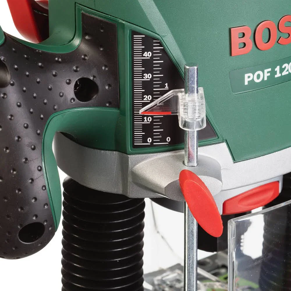 Fraiseuse de surface Bosch POF 1200 AE (2025) – Précision et puissance pour les travaux exigeants