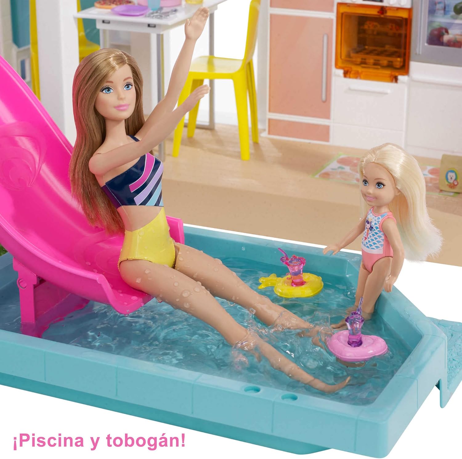 Barbie Traumhaus Puppenhaus – mit Pool, Rutsche und Aufzug – mit Licht und Sound – über 75 Teile – 104 x 109 cm – Geschenk für Kinder von 3–7 Jahren, GRG93