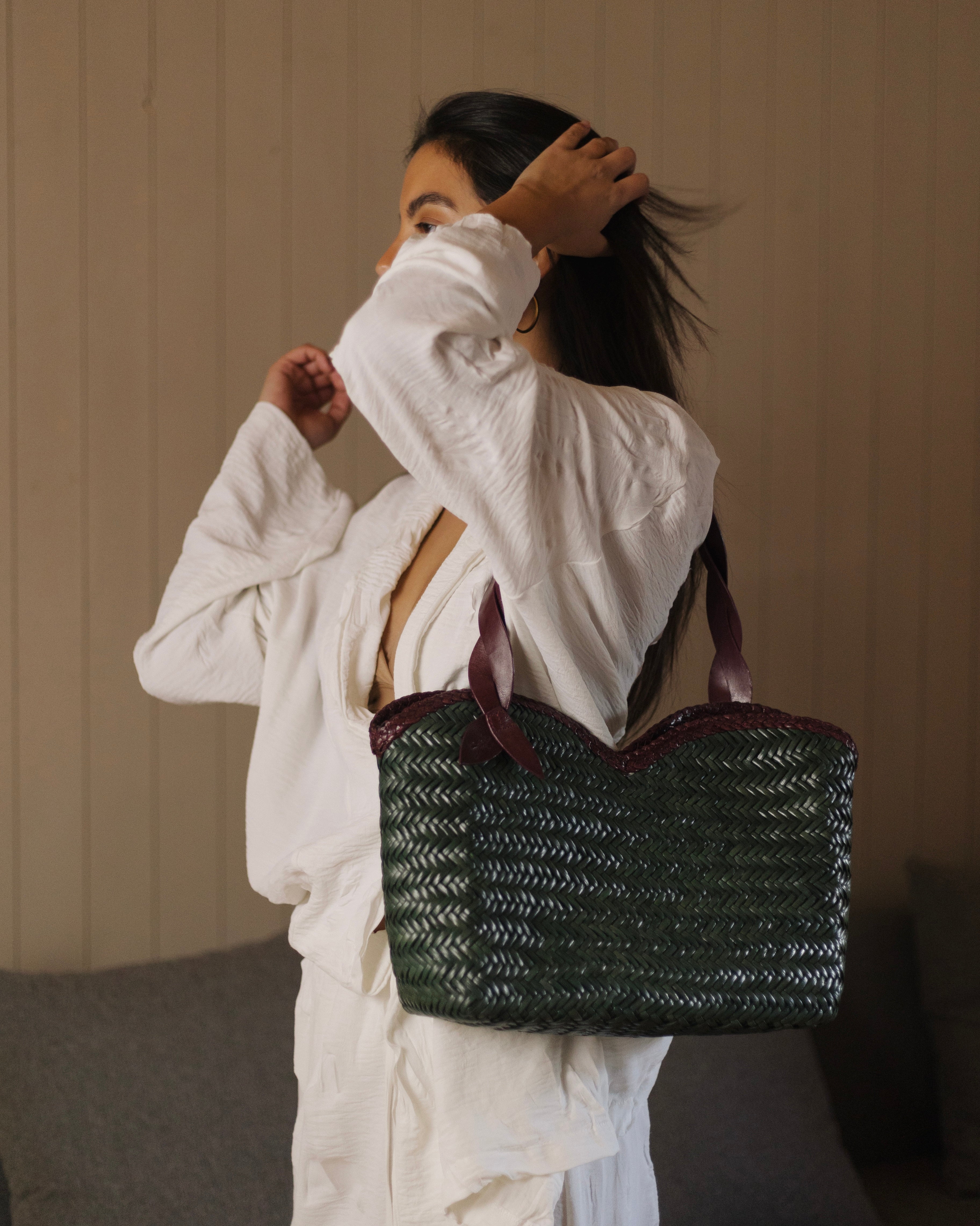 Léafa - Handwoven Leather Shoulder Bag | Burgundy & Green