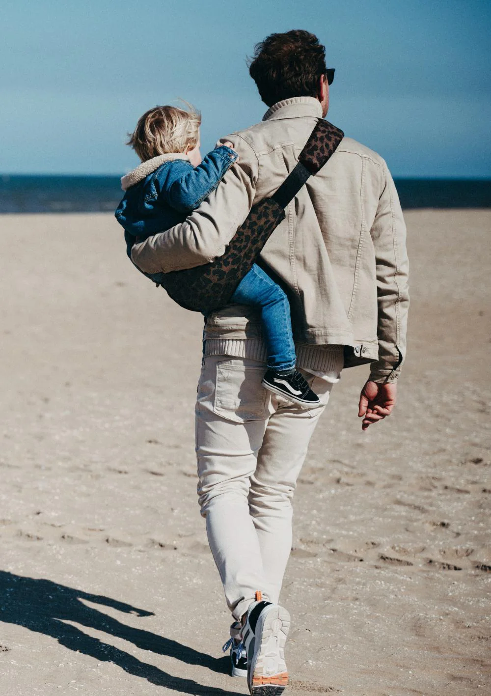 2025 WILDRIDE Ergonomisk Babybæresele med Moderne Leopardprint – Komfortabel og Praktisk til Børn fra 9 Måneder til 4 År