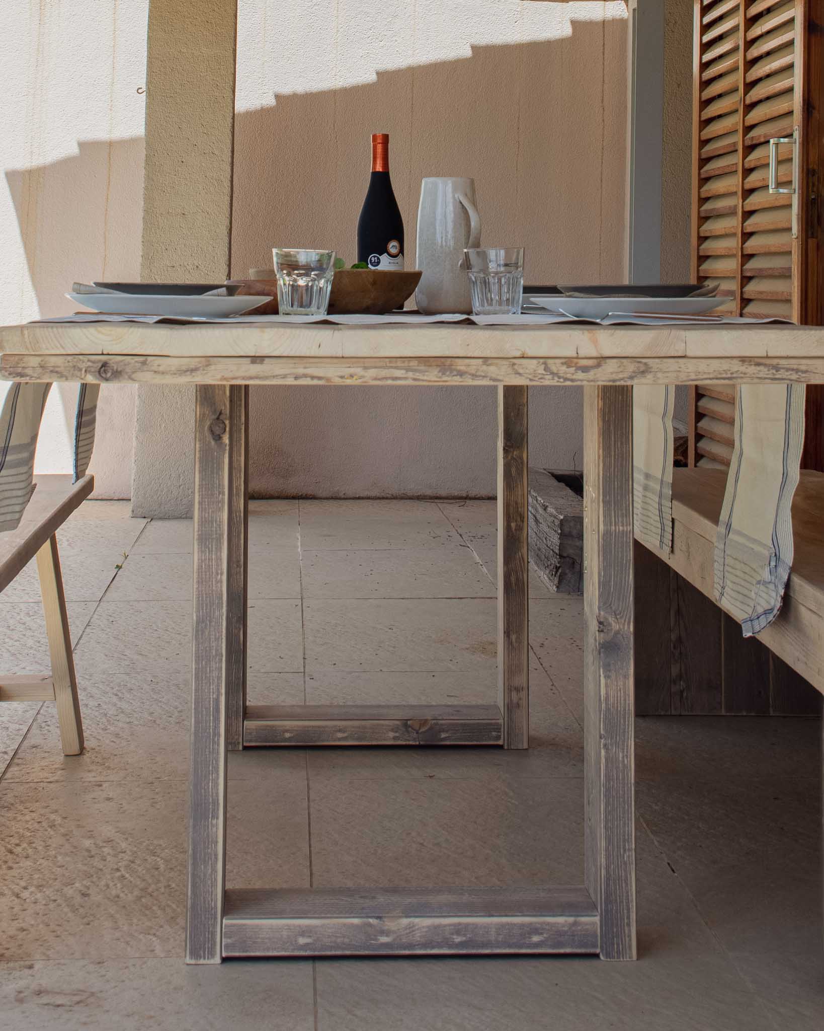 Table d'extérieur Ayres