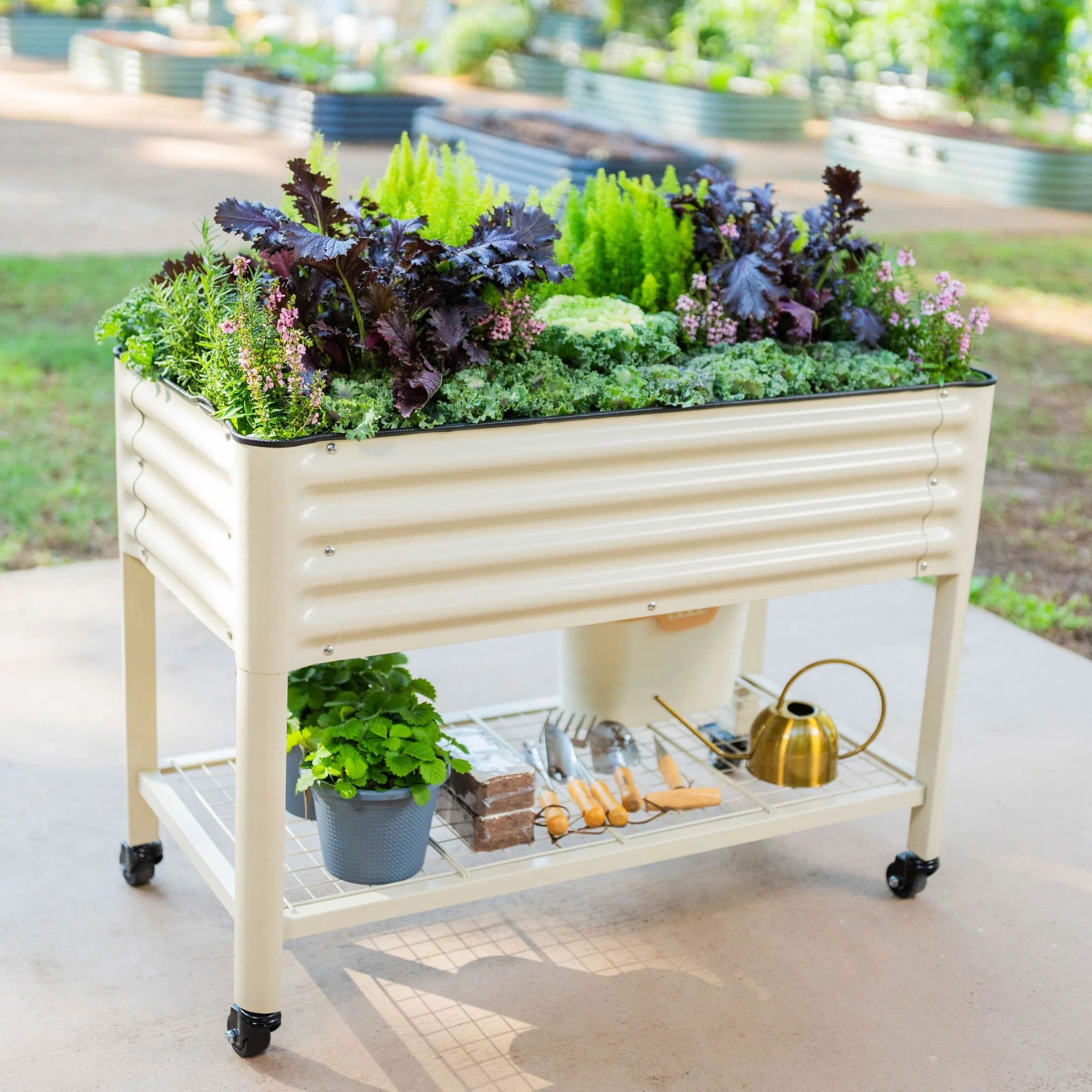 2025 Hævet plantekasse – V-serien 2' x 4'