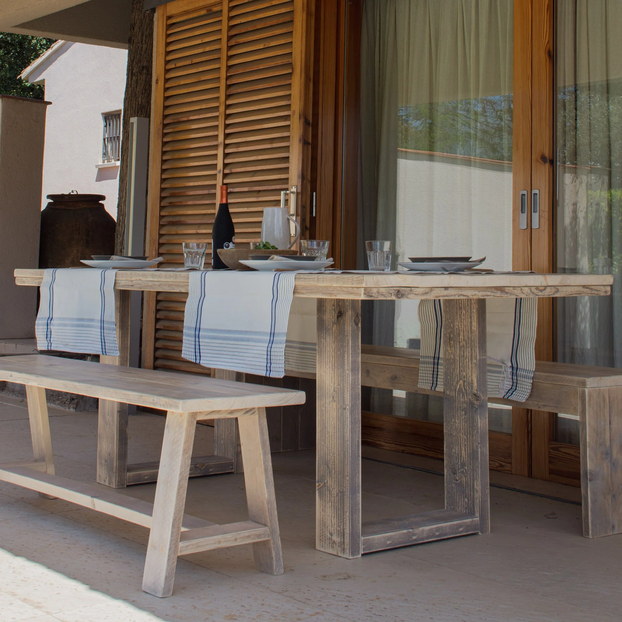 Table d'extérieur Ayres