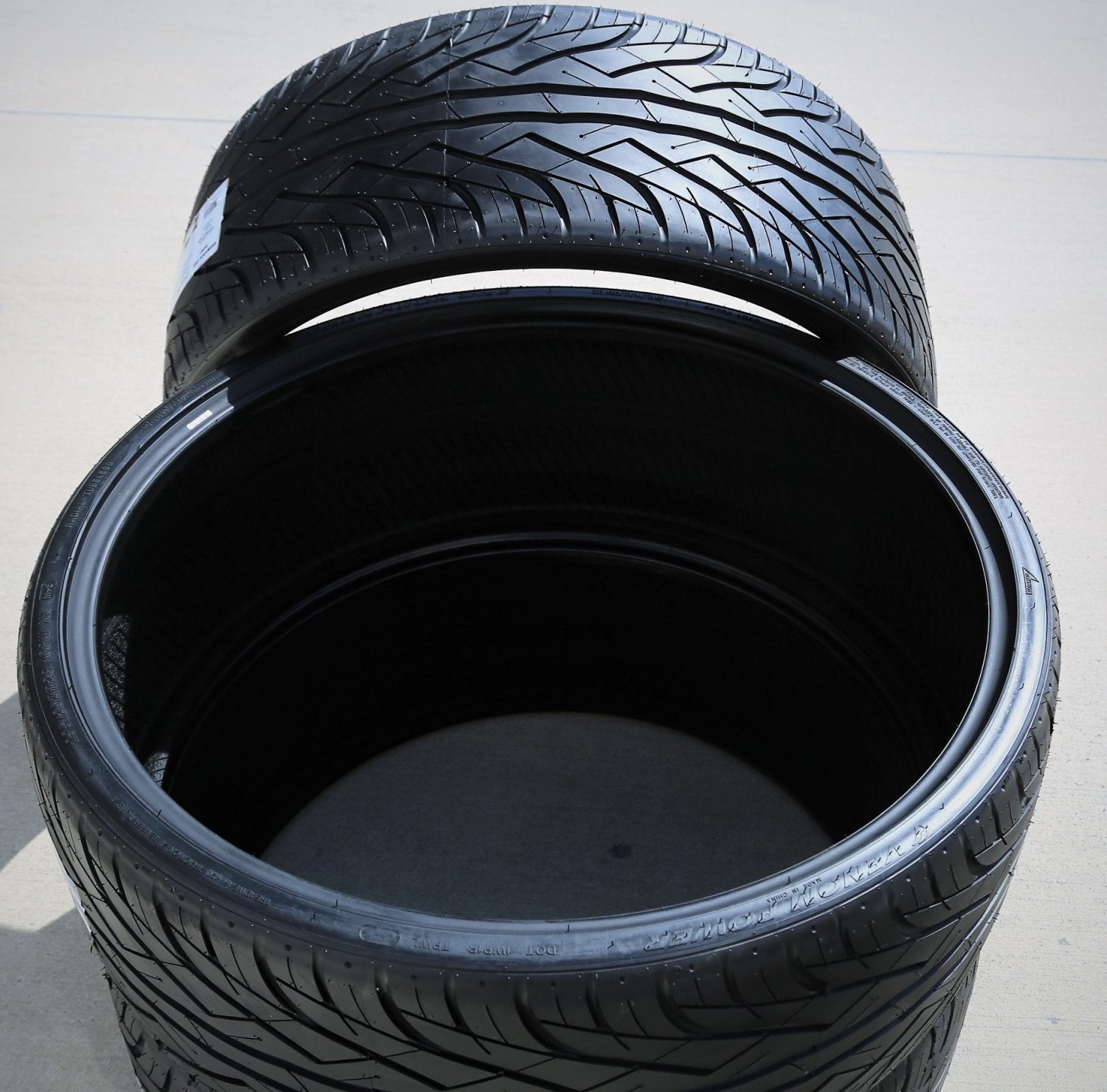 Pneu Venom Power Ragnarok One 295/25R28 ZR 103W XL haute performance M+S (2025)