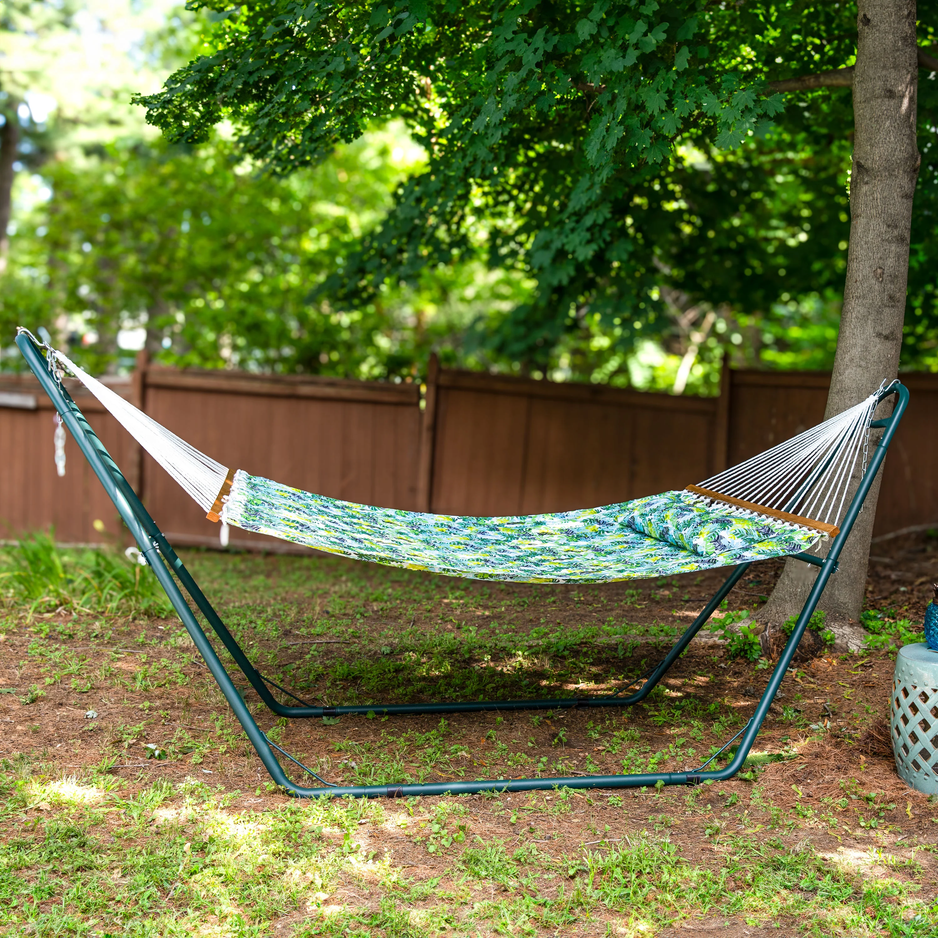 2025 Stofhængekøje med udtrækkelig stang og pude til 2 personer Sunnydaze