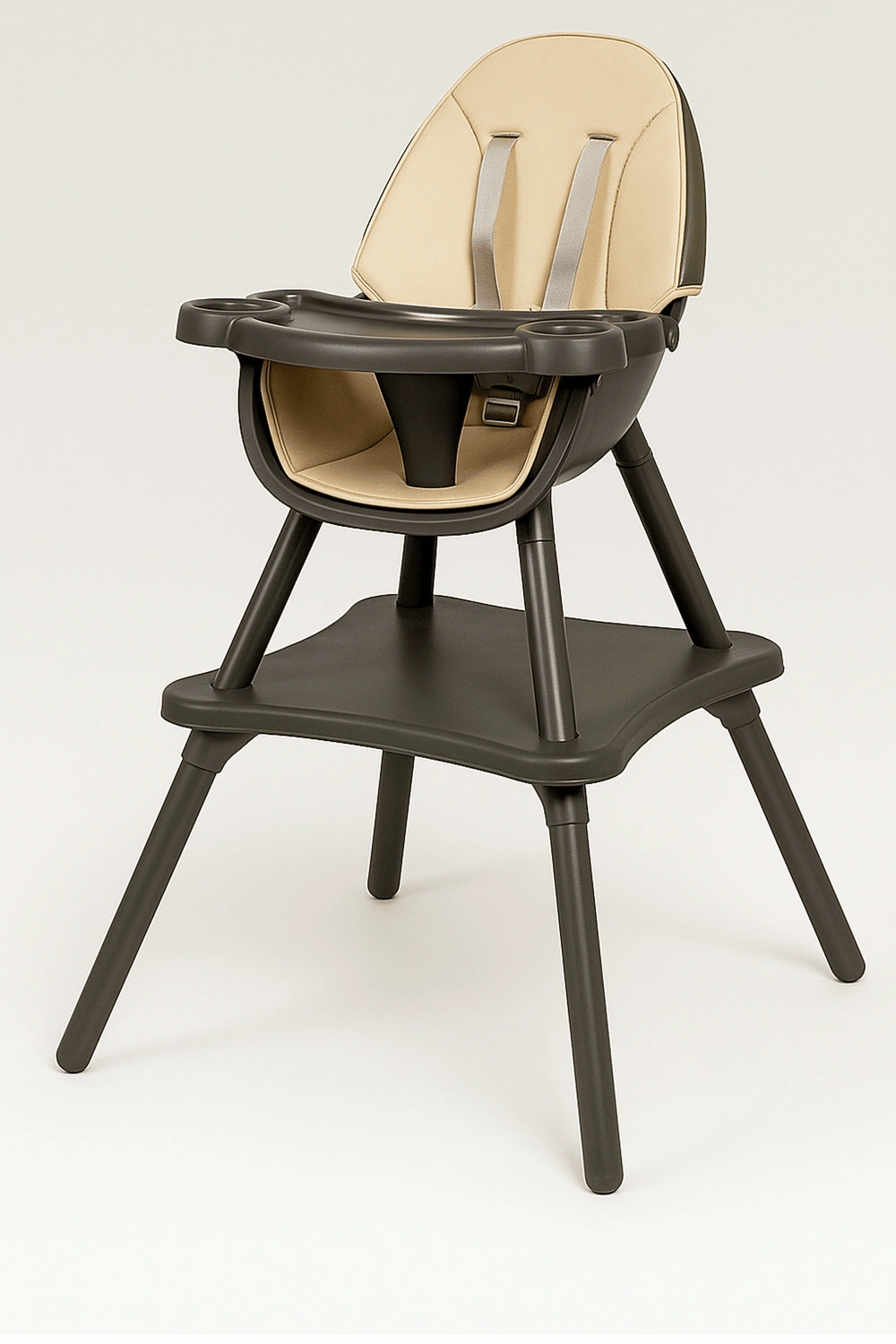 Chaise haute avec tablette amovible et structure en bois, harnais de sécurité 5 points, coloris beige et marron clair, convient aux enfants de 6 à 36 mois.