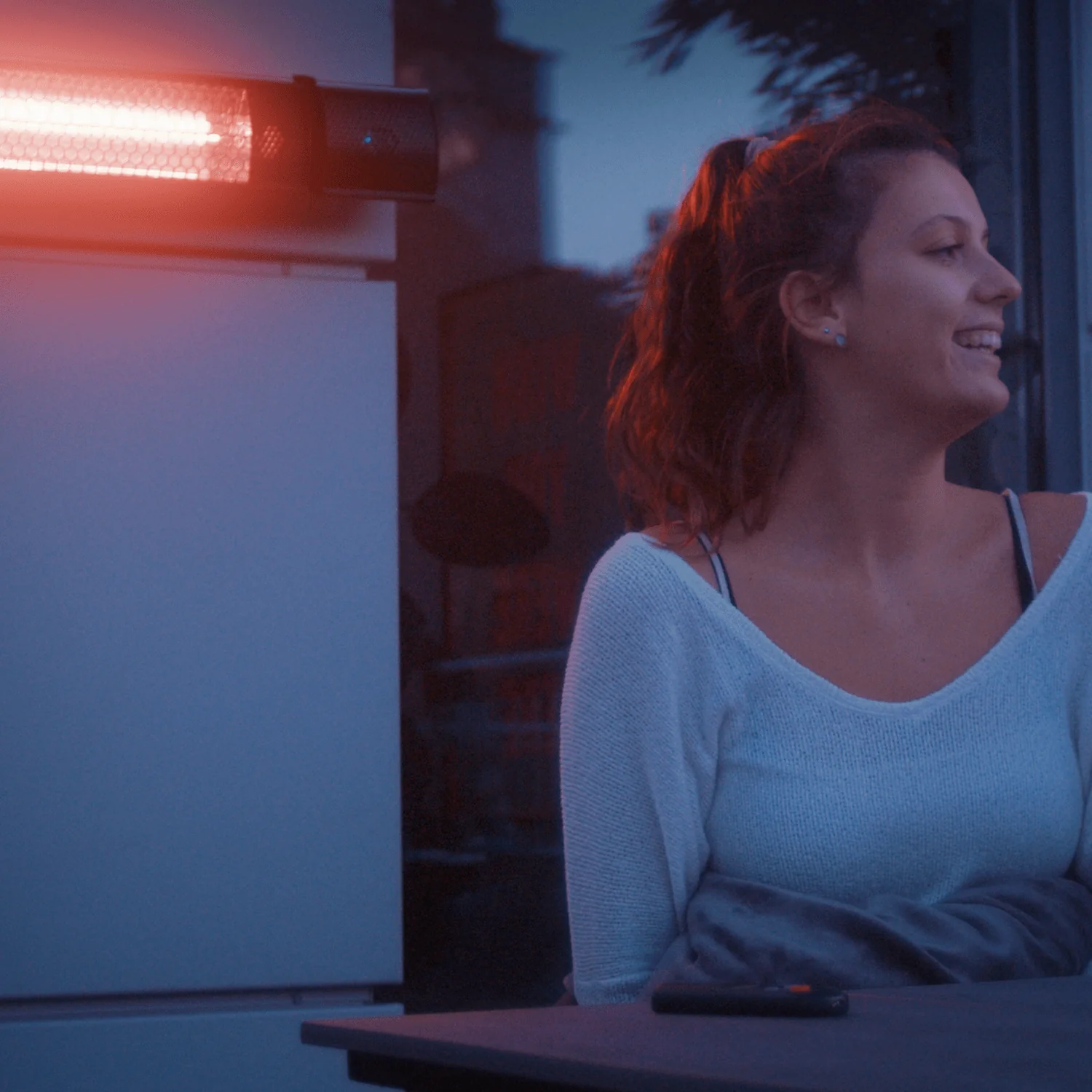 Chauffage de terrasse mural infrarouge avec télécommande et 2 niveaux de chauffage