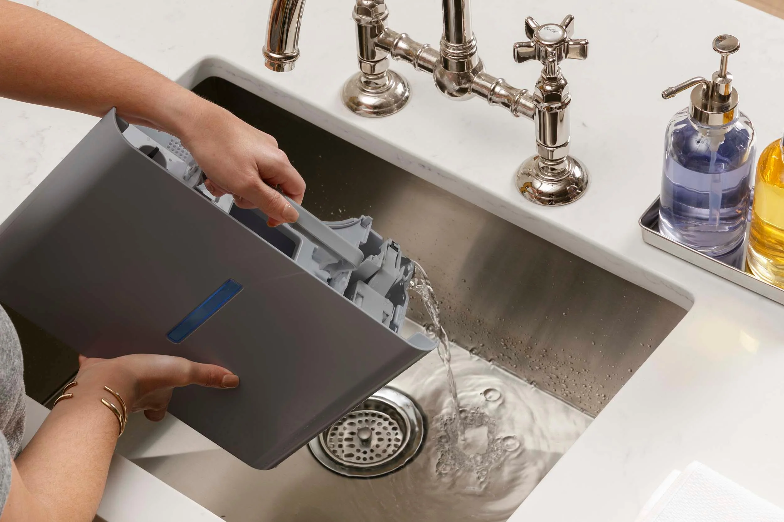 2025 GE Energy Star® 50-pint smart bærbar affugter med smart tørrefunktion til fugtige rum