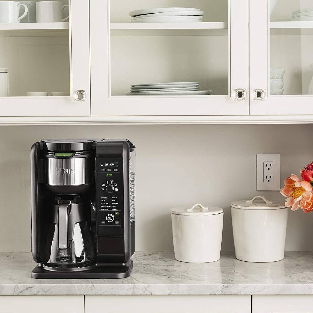 Ninja Heiß- und Kaltbrühsystem, Kaffee- und Teemaschine mit Auto-iQ und Glaskaraffe