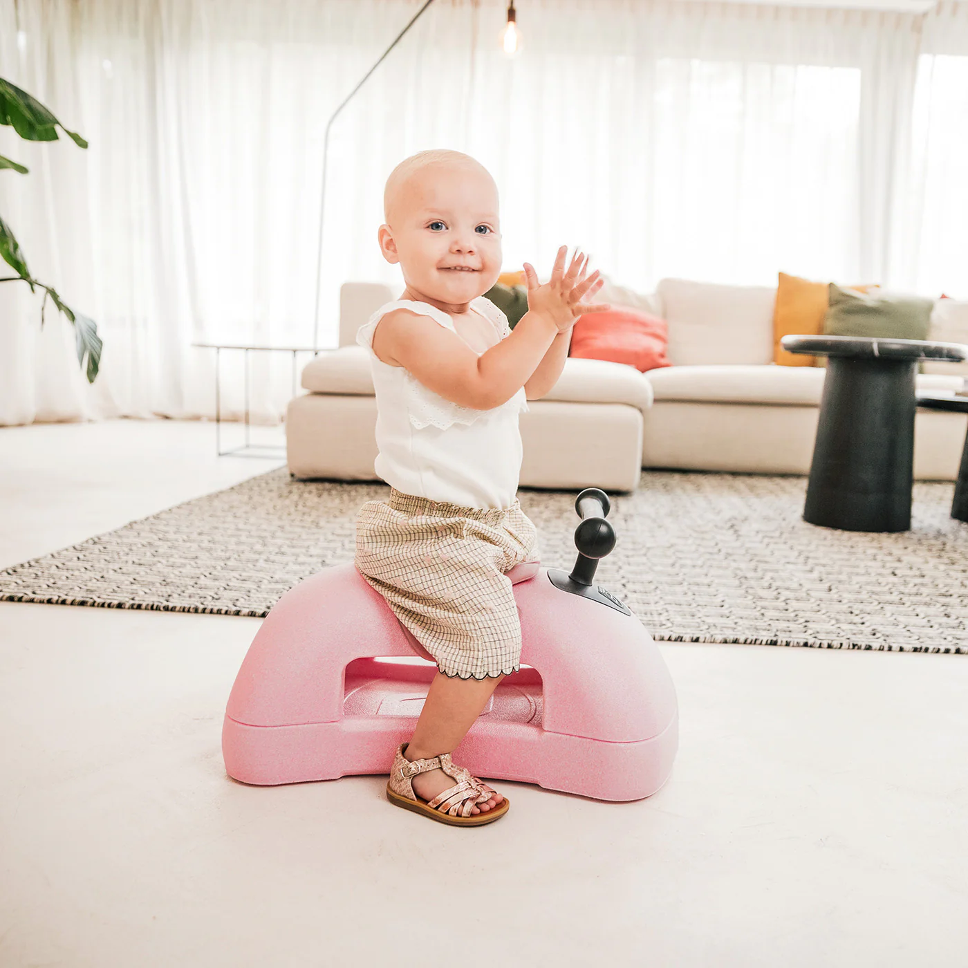 2025 Scoot and Ride Min første 3-i-1 gåstol og løbehjul i pink