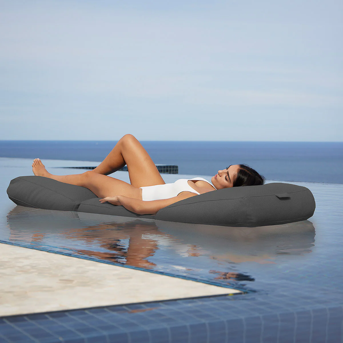 Schwimmende Matratze Llit out