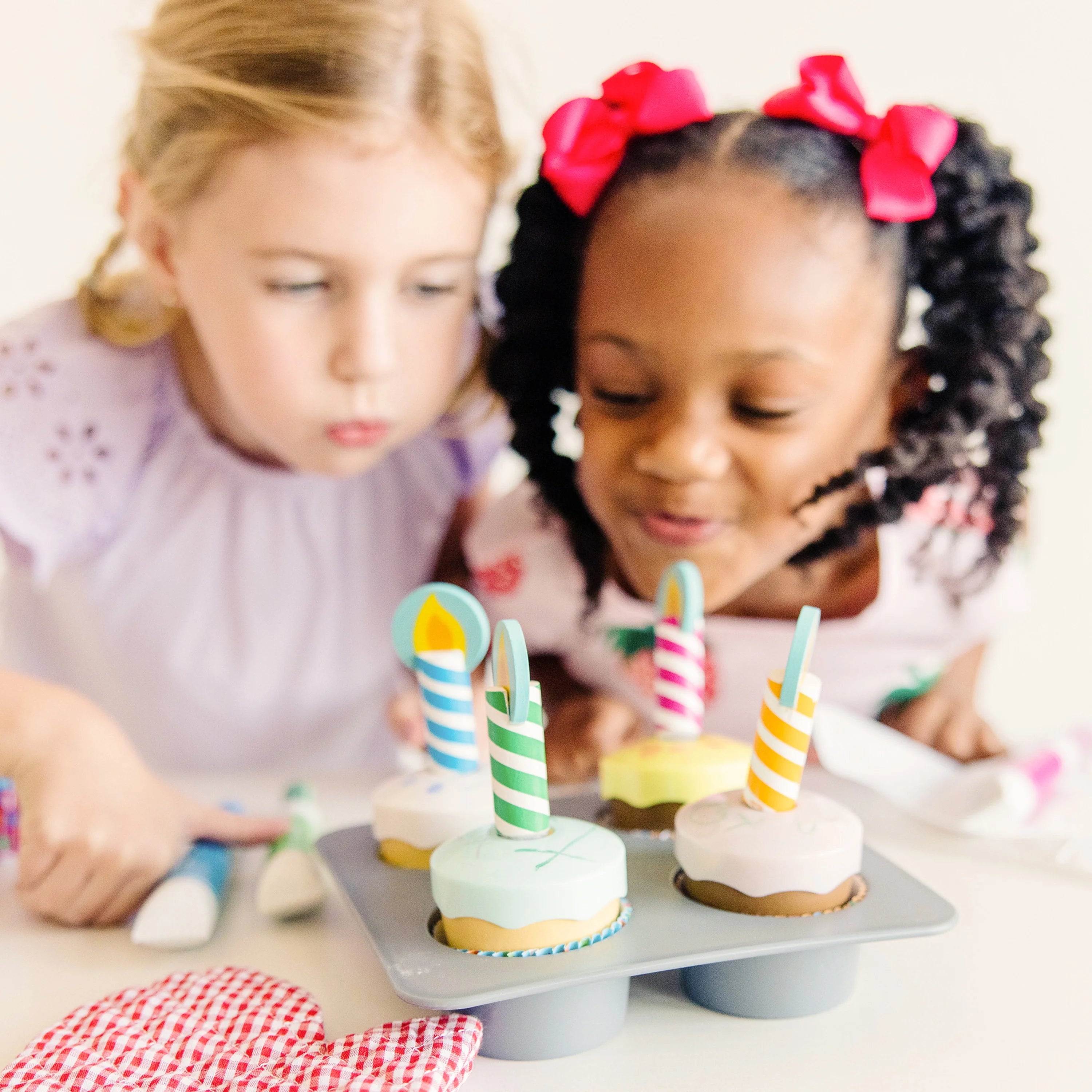 Melissa & Doug Træ-Cupcake Bage- og Dekorationslegetøjssæt – FSC-certificeret