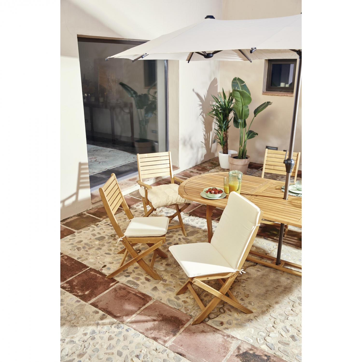 Bali Garten-Set: Ausziehbarer Tisch + 4 Stühle + 2 Holzsessel