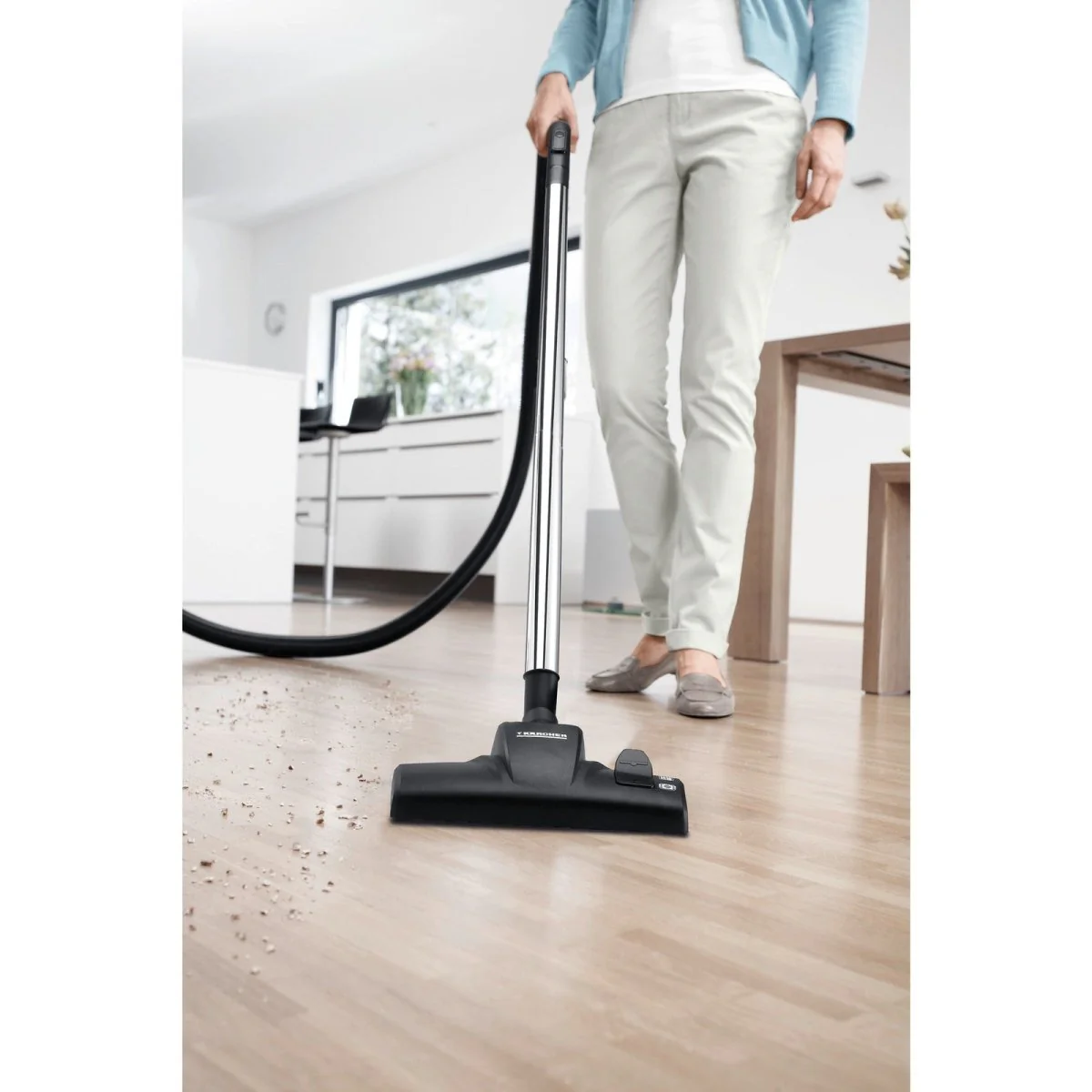 Aspirateur VC 3 2025 avec technologie multicyclonique – Aspiration puissante sans sac et filtre HEPA 12 pour un air plus pur