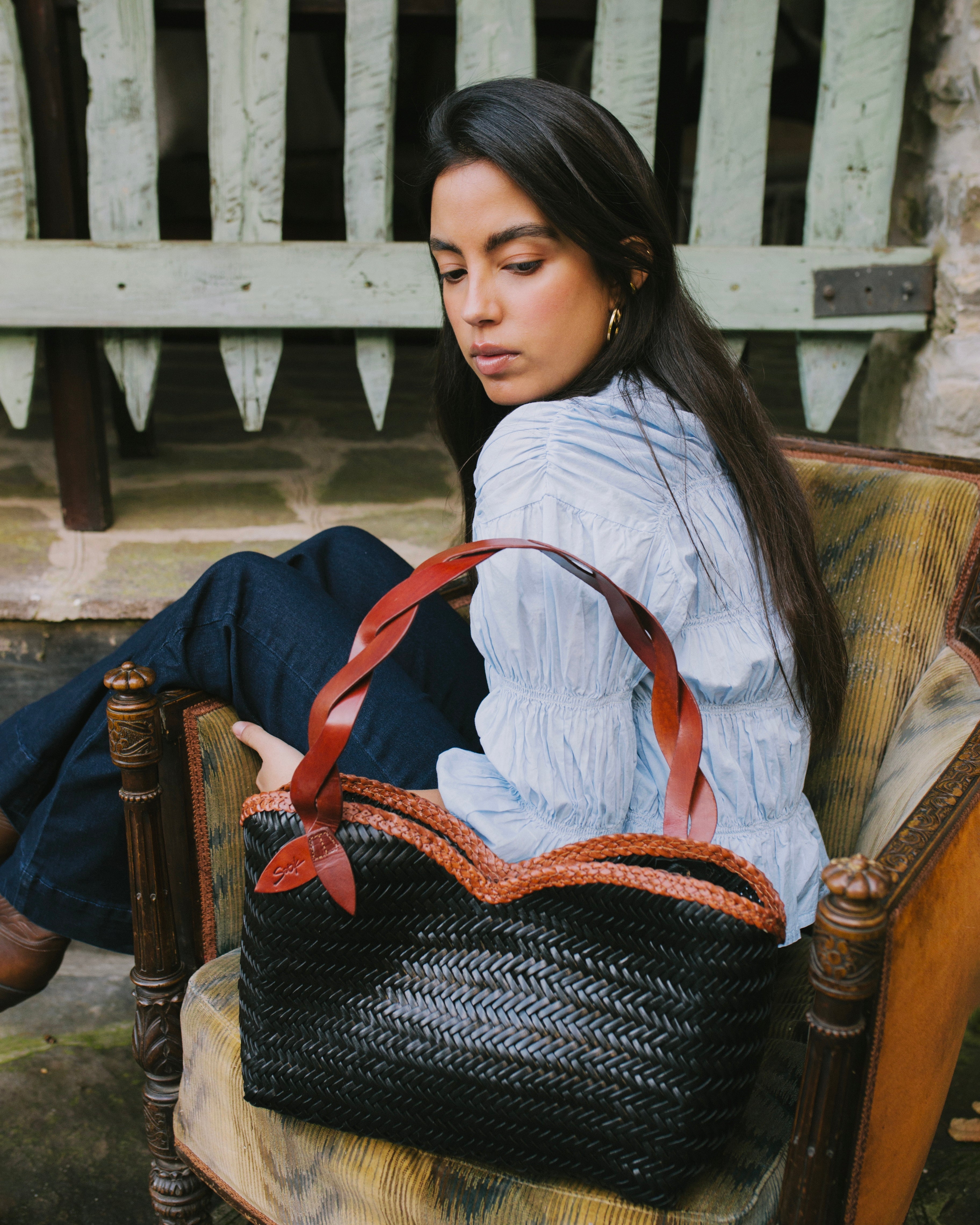 Léafa - Handwoven Leather Shoulder Bag | Brown & Black