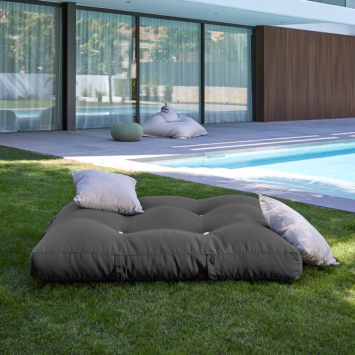 Bali schwimmender Liegestuhl