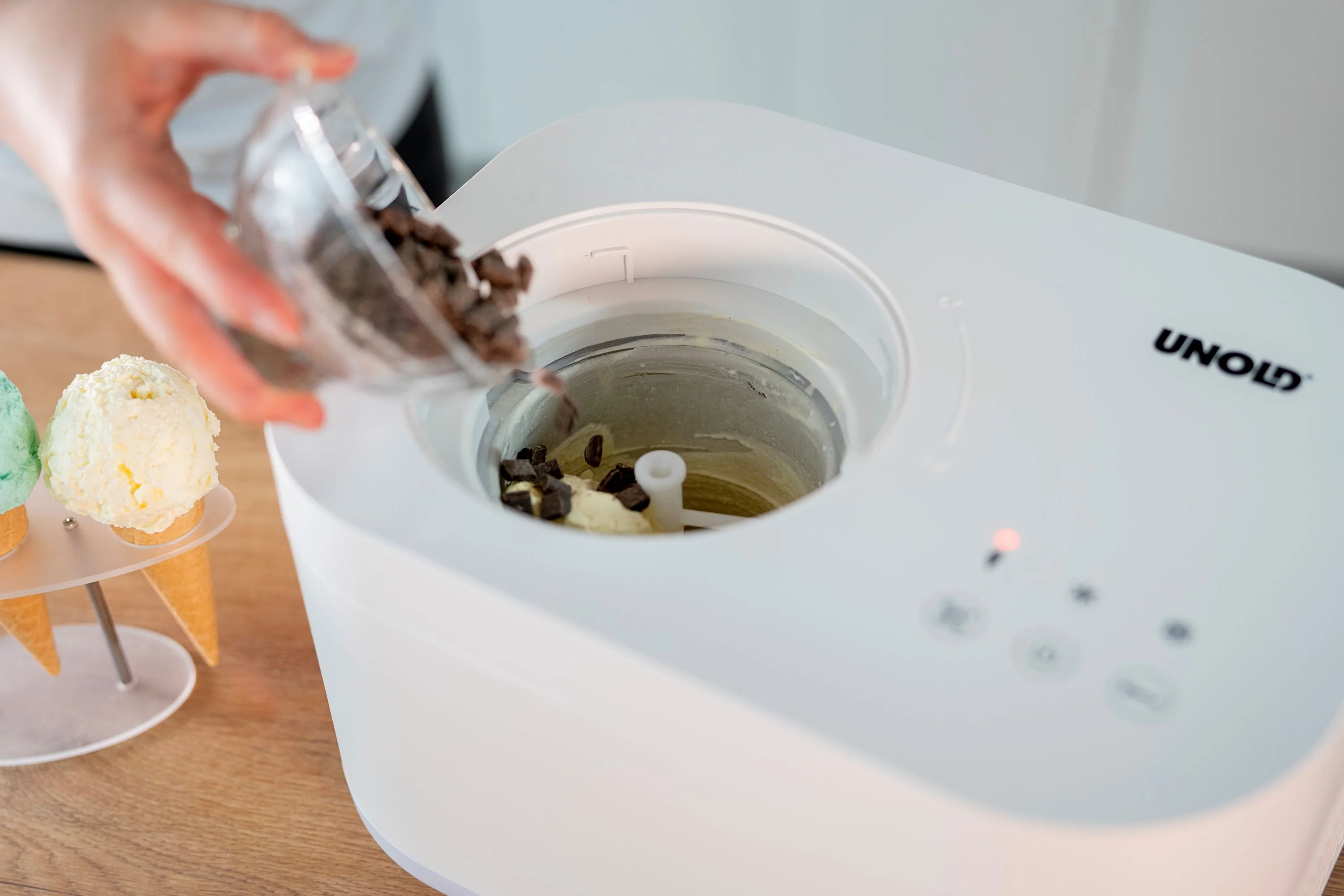 2025 Ismaskine – 1 liters kapacitet. Lav nemt cremet is derhjemme