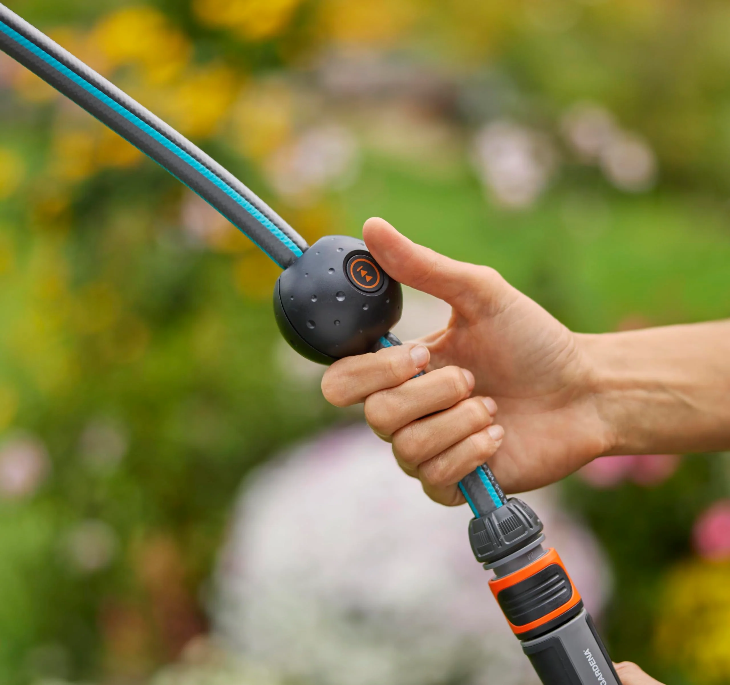 Gardena PowerRoll XL 2025 – Gebrauchsfertige Wandmontage-Batteriebox: Automatische Gartenschlauchaufroller mit 35-m-Schlauchführung und RollControl. Komplettset mit Akku (18642-20)