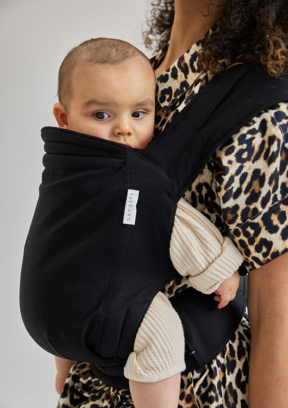 2025 „Zeitlose“ Babytrage Schwarz