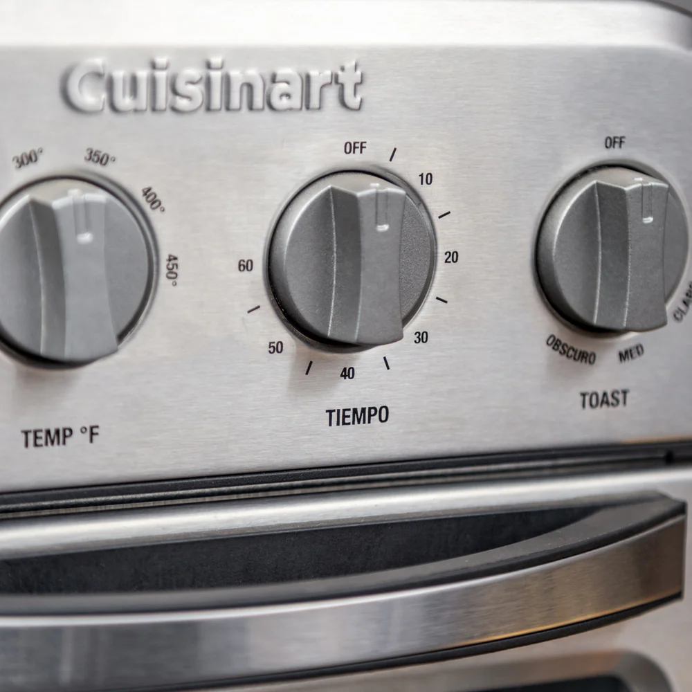 2025 Cuisinart® TOA-28 6-i-1 kompakt ovn, brødrister og airfryer