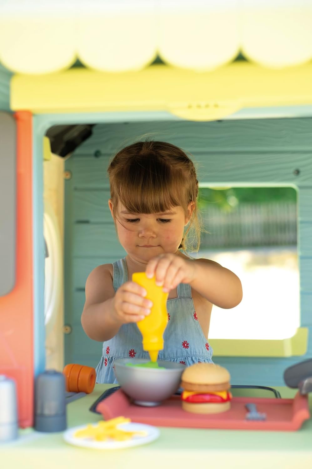 Smoby Life Gartenhaus – Kinder-Spielhaus zum Gärtnern – Inklusive Pflanzgefäß, Vogelfutterhaus, Werkzeug und Zubehör – UV-Schutz – Recyceltes Material – Ab 2 Jahren (7600810408)