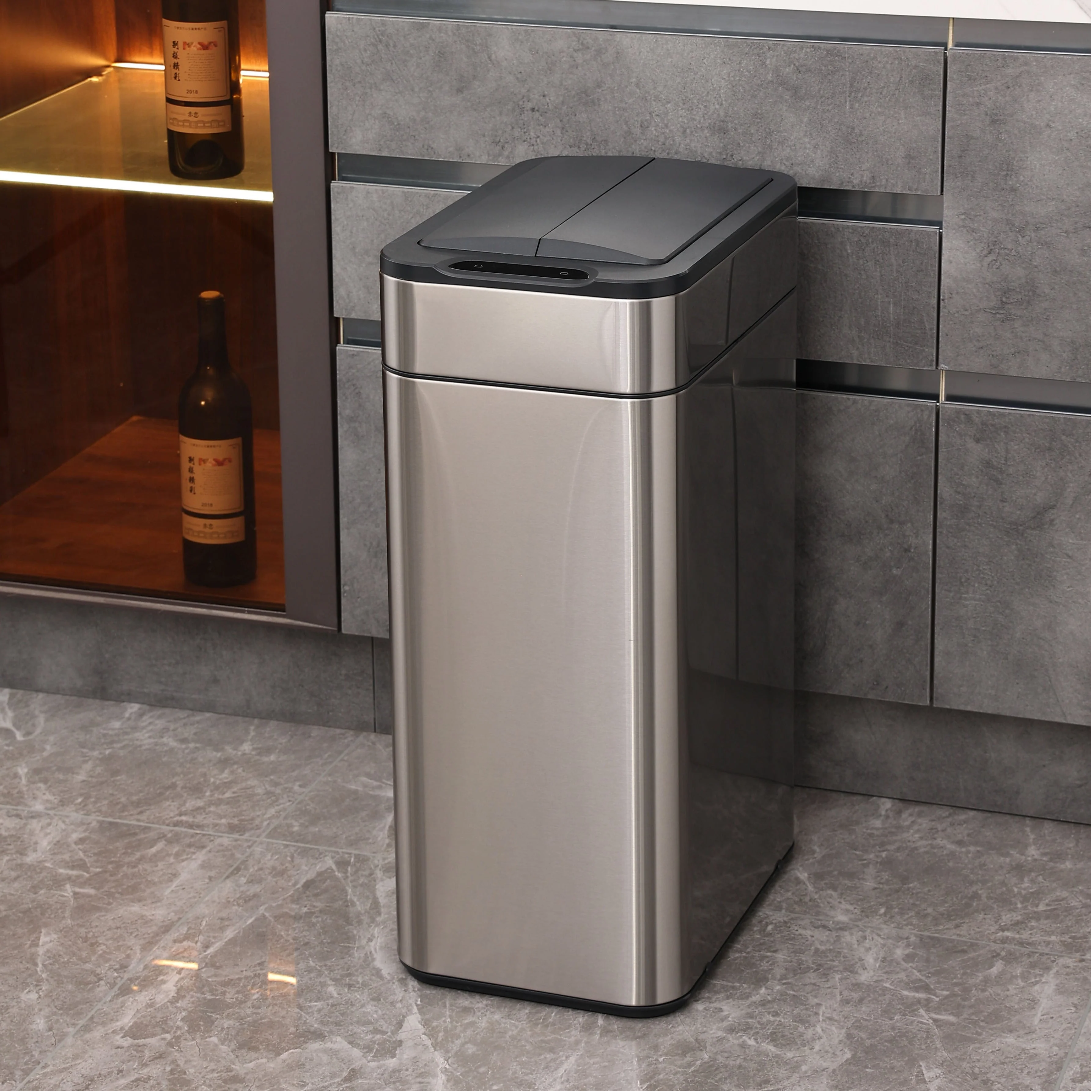 Poubelle en acier Sensor Wings 50L 2025