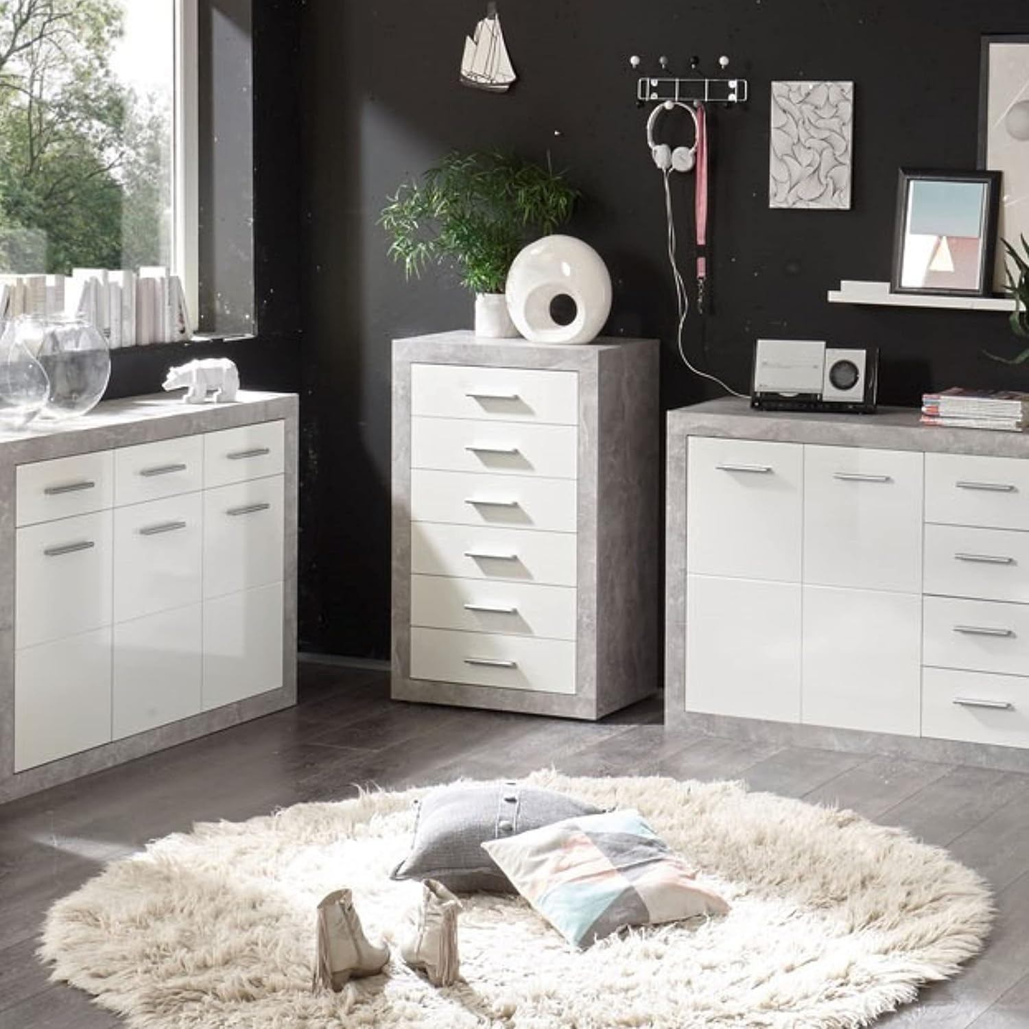 STONE Große Vitrine mit Betonoptik und hochglänzendem Weiß, moderne Vitrine mit LED-Beleuchtung und viel Stauraum, 92 x 194 x 37 cm (B x H x T)