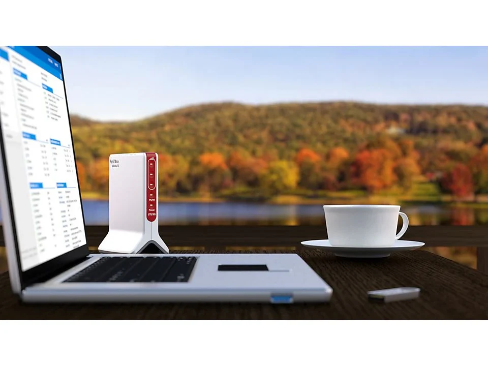 FRITZ!Box 6820 4G LTE Router (2025) | WLAN N 450 Mbit/s | SIM-Modem ohne Festnetzanschluss | VPN | Gastnetzwerk | Kindersicherung