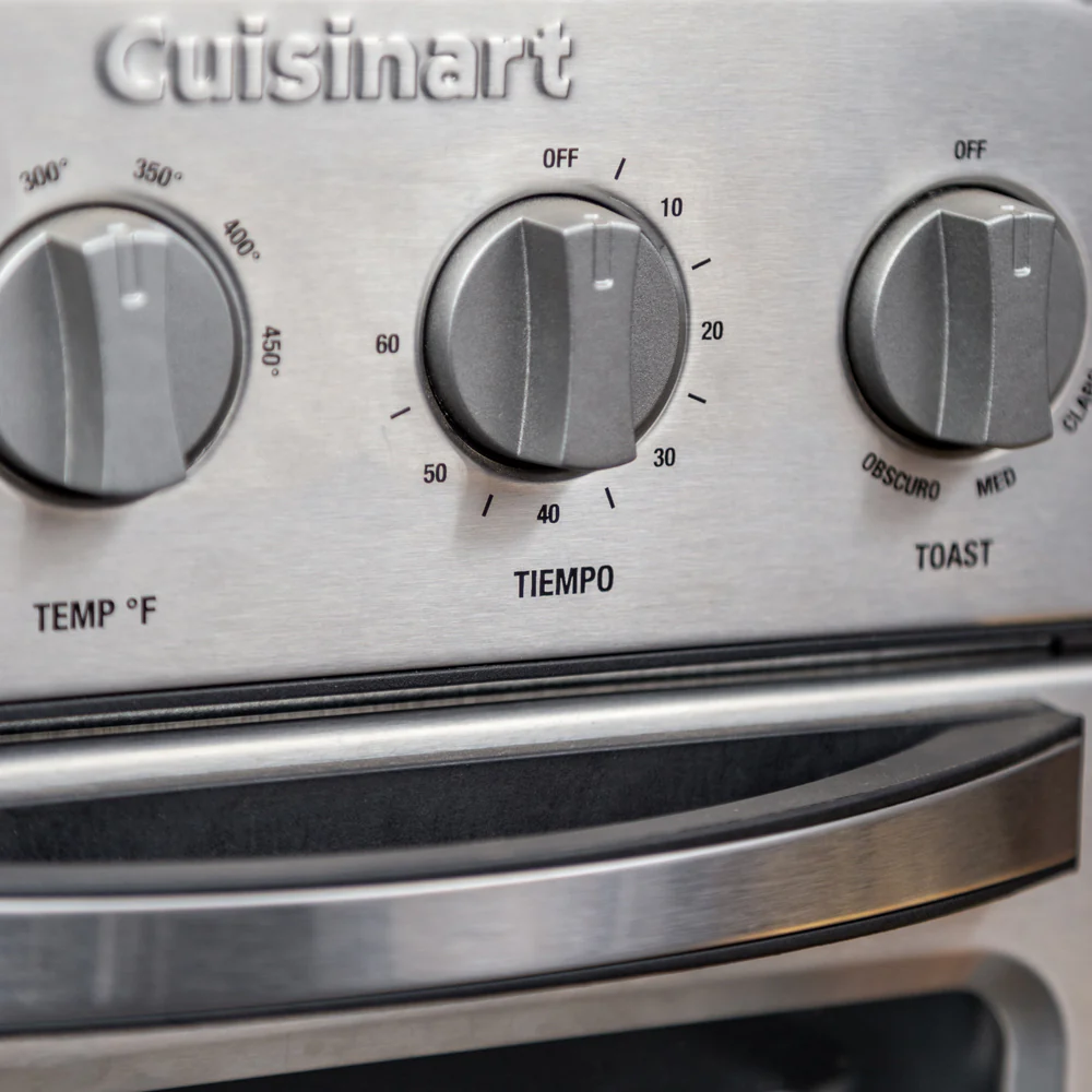 2025 Cuisinart® TOA-28 6-i-1 kompakt ovn, brødrister og airfryer