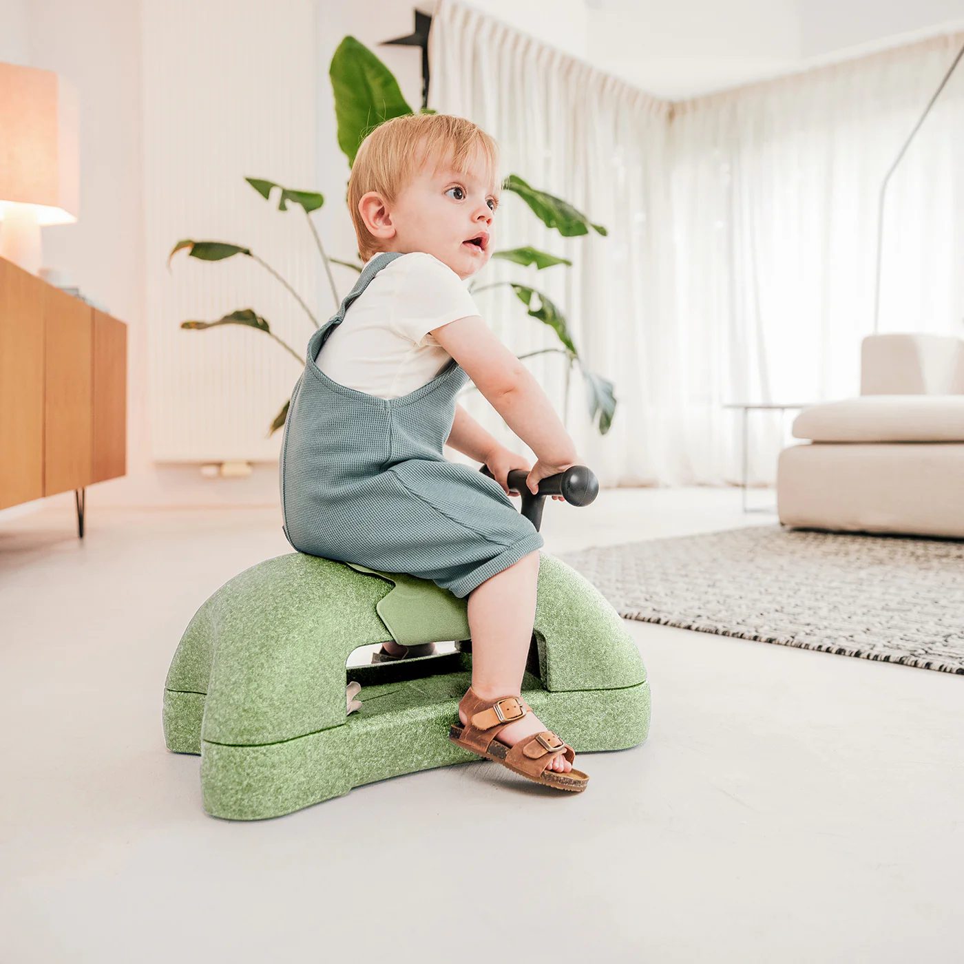 2025 Scoot and Ride Mein erster 3-in-1-Rollator und Scooter – Olive