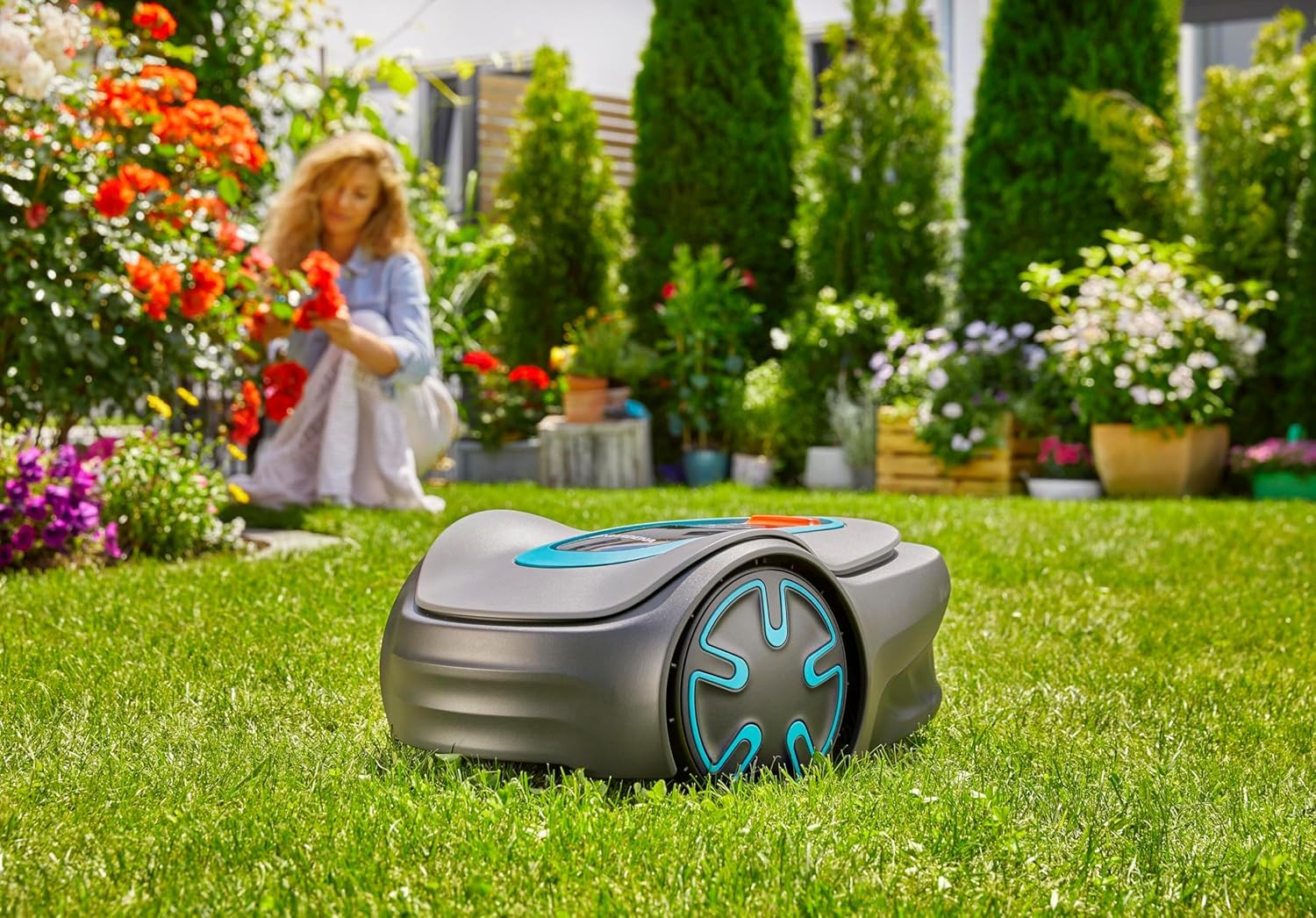 Gardena SILENO Mähroboter (ab 2025), Mindestgröße 350 m²: Intelligenter Rasenmäher mit optimaler Konnektivität. Programmierbar über die Gardena Bluetooth-App (15208-47).
