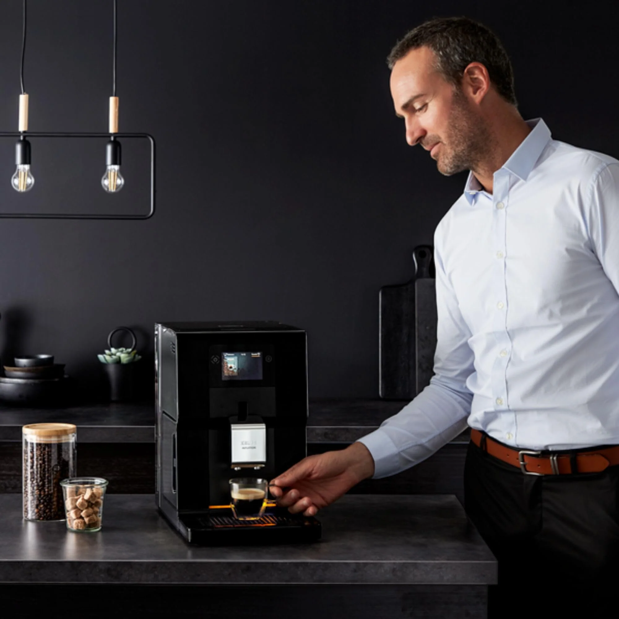 Krups Intuition Experience 2025 – Kaffeevollautomat. Farb-Touchscreen. Kontrollleuchten. 17 individuell anpassbare Getränke. Eigene Rezepte. Edelstahl.