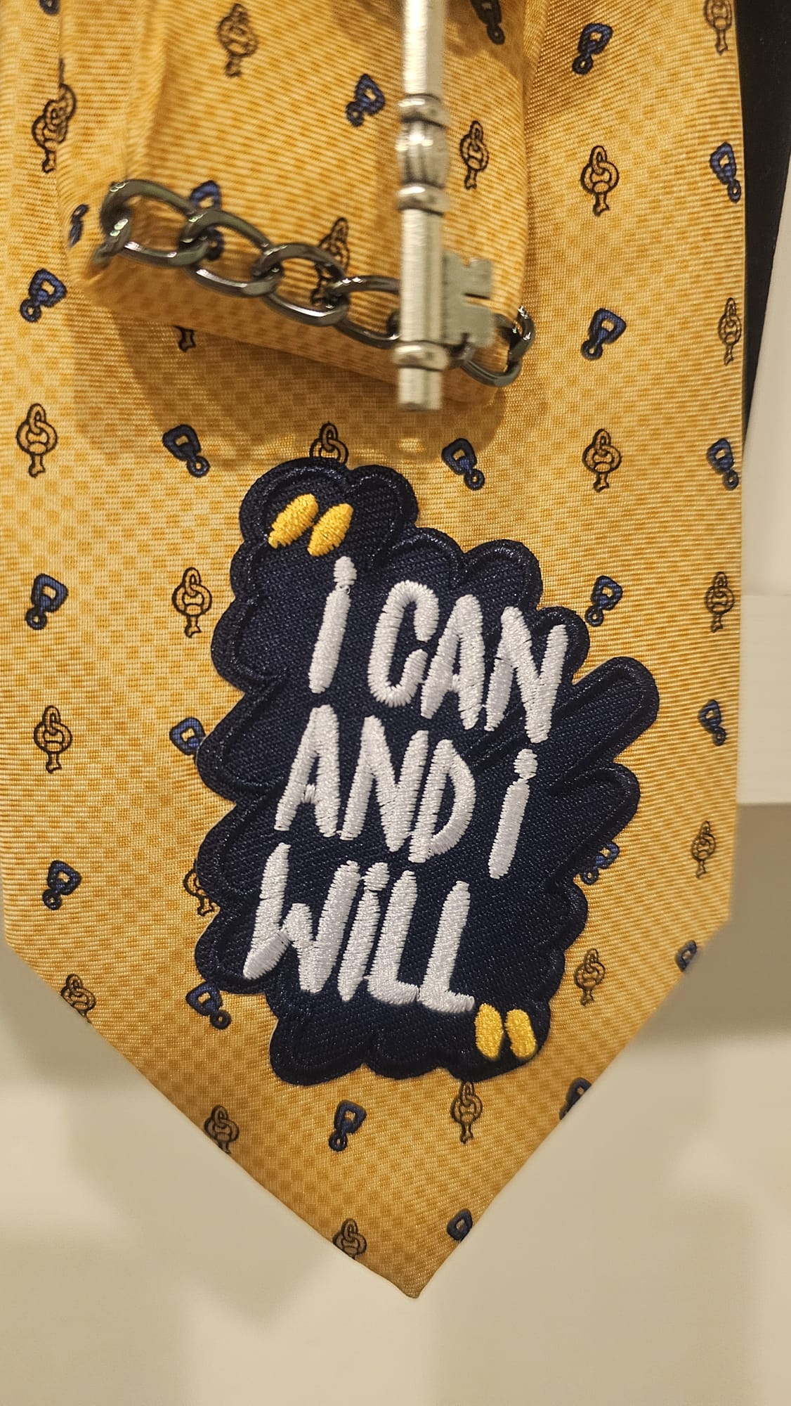 I can and I will 4-in-1 Jeweled Tie