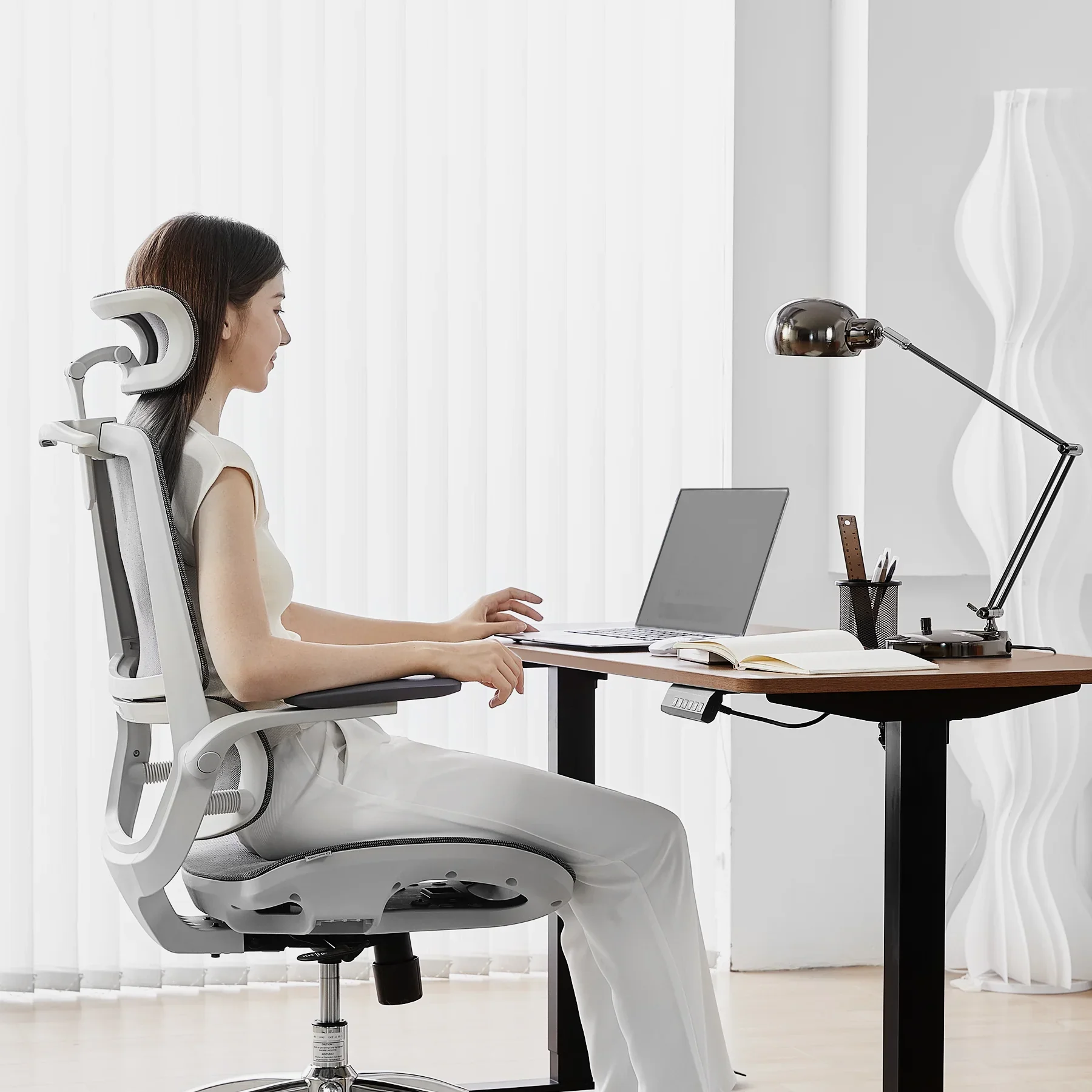 2025 Sihoo M59AS Ergonomischer Bürostuhl mit zweiteiliger Rückenlehne und 3D-Klapparmlehnen