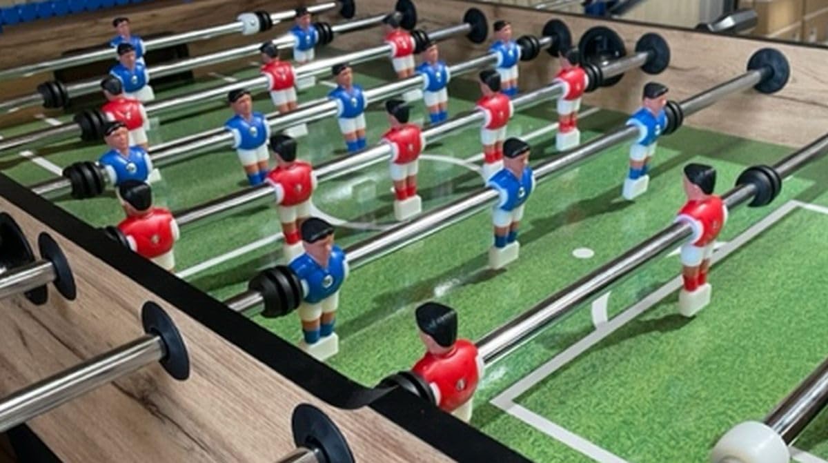 Leomark Spieltisch aus Holz für Kinder und Erwachsene | Spielspaß zu Hause oder auf Partys, Familienunterhaltung | Stabil, lehrreich und einfach aufzubauen