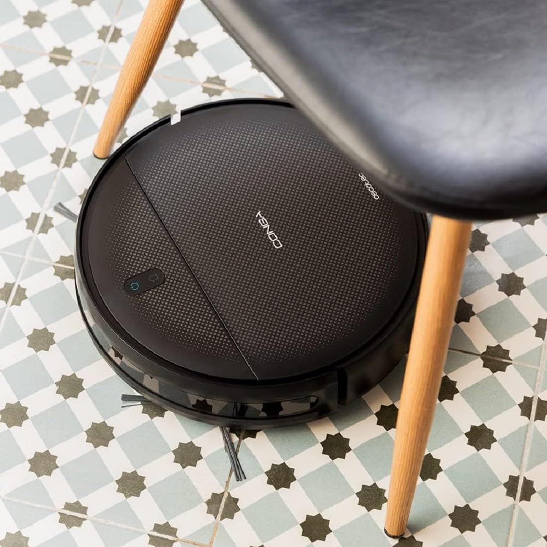 Aspirateur robot Cecotec Conga 999 Map X-Treme avec navigation gyroscopique. Moteur d'aspiration 2000 Pa, 2 brosses latérales, 2 serpillères, autonomie de 120 minutes, application et télécommande.