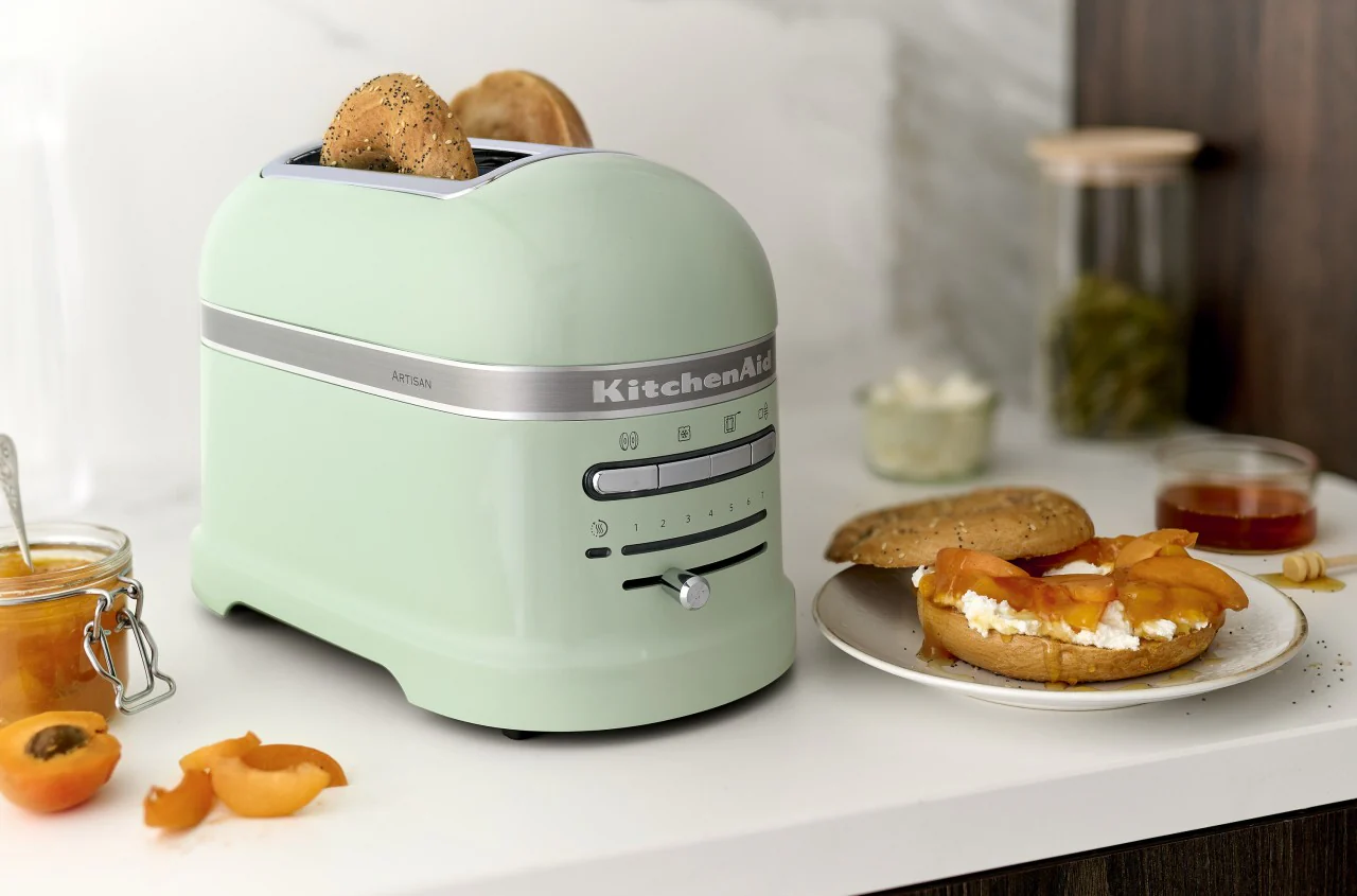 2025 KitchenAid 5KMT2204 Artisan-brødrister med 2 riller