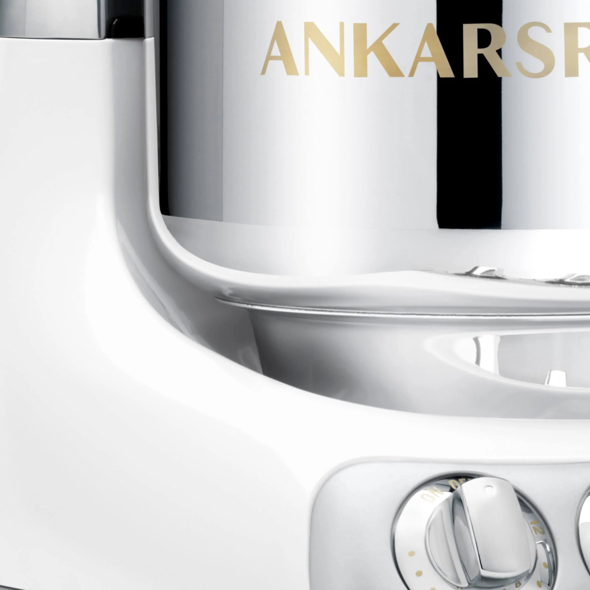 2025 Ankarsrum Assistent Original 6230 – Kraftig multifunktions foodprocessor med retrodesign. 7L skål i rustfrit stål. 1500W motor. Diverse tilbehør. 7 års garanti.