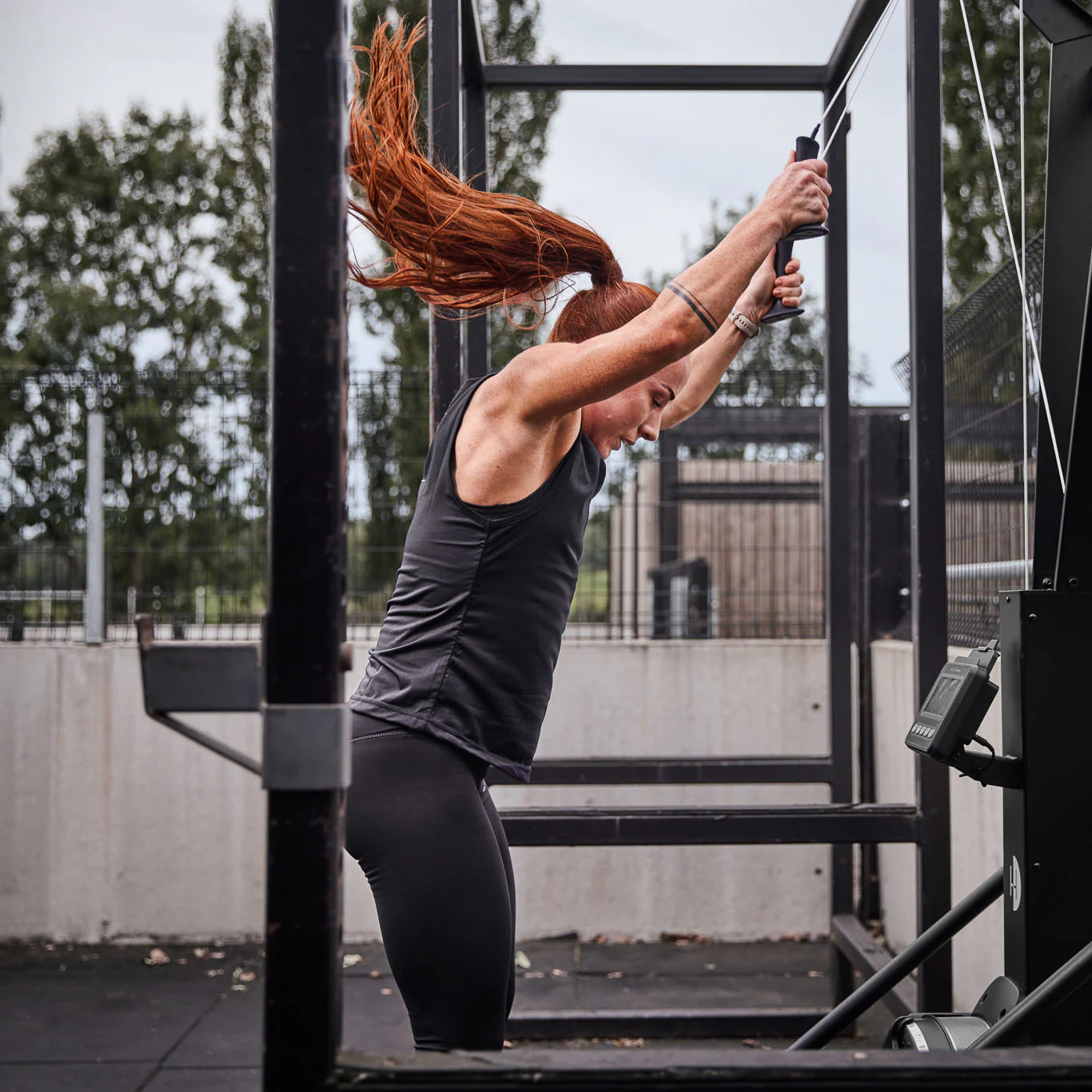 Halvmenneskelig luftskimaskine med gulvstativ