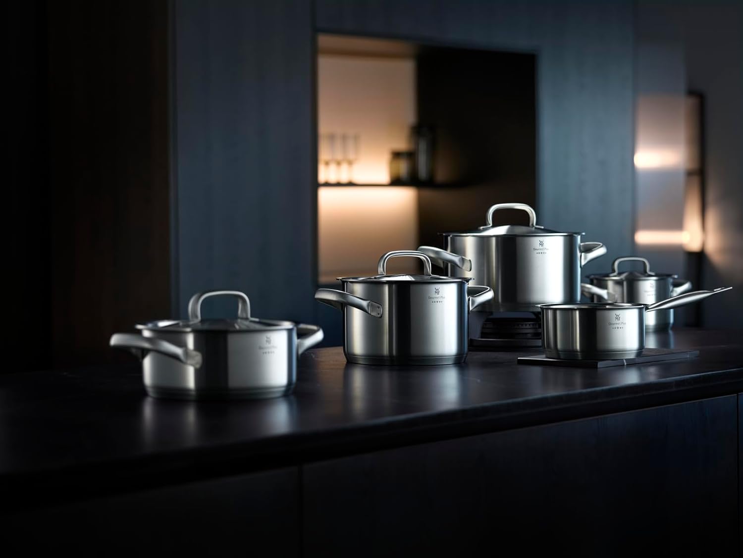 WMF Gourmet Plus - 5-teiliges Kochgeschirr-Set, Edelstahl, induktionsgeeignet, 1 flacher Bräter (20 cm), 3 hohe Bräter (16 cm, 20 cm und 24 cm), 1 Stielkasserolle (16 cm) mit 4 Edelstahldeckeln