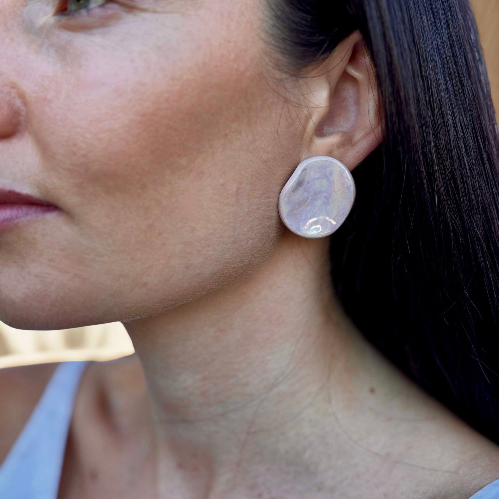 Perla | Handcrafted pearl-pink ceramic stud earrings