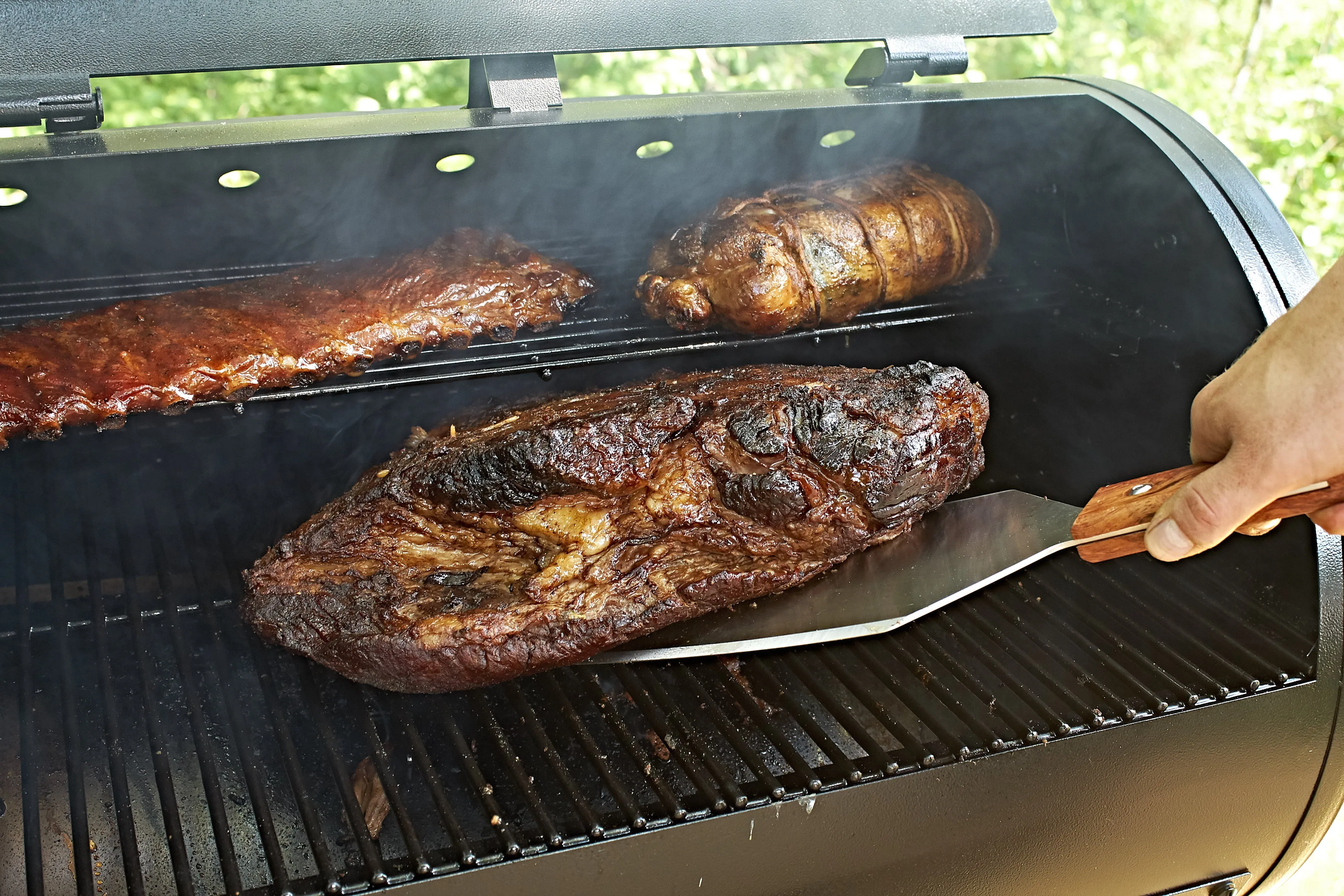 Pit Boss 700FB træpillegrill med flammebrænder. 700 kvadrattommer kogeflade.